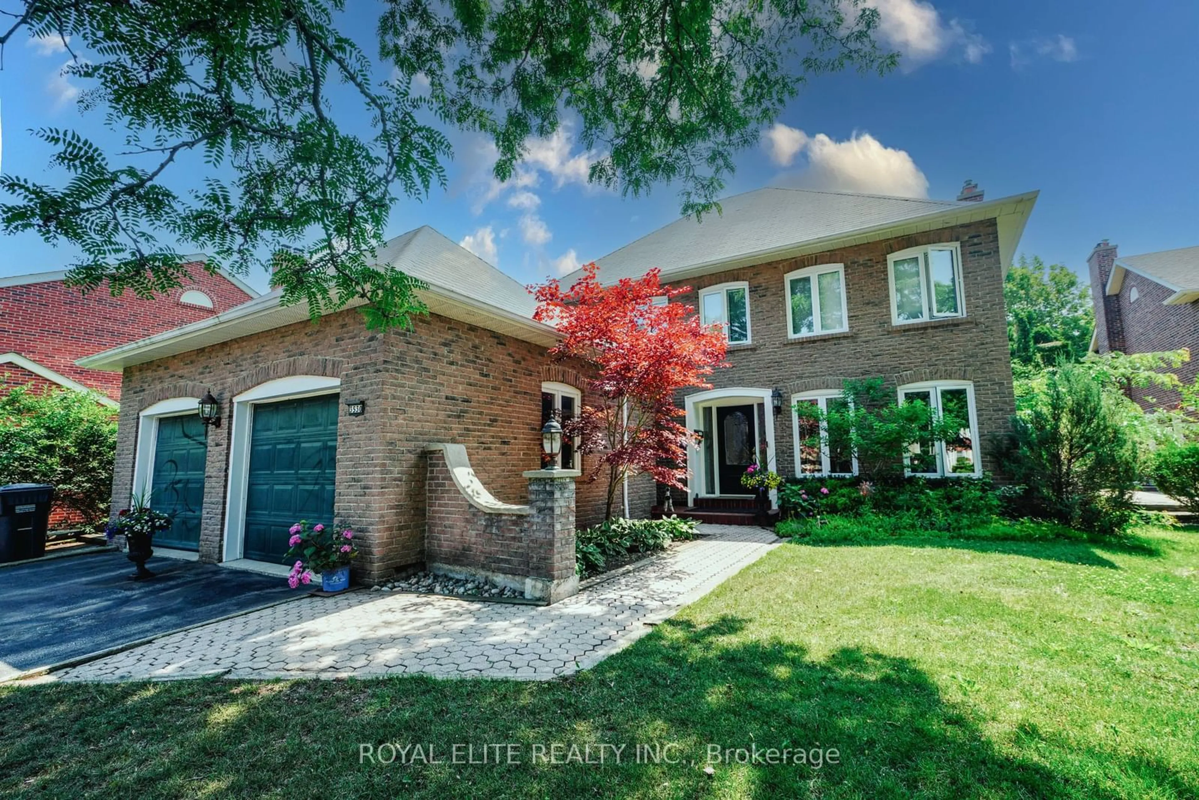 Home with brick exterior material for 3530 Kingbird Crt, Mississauga Ontario L5L 2R1