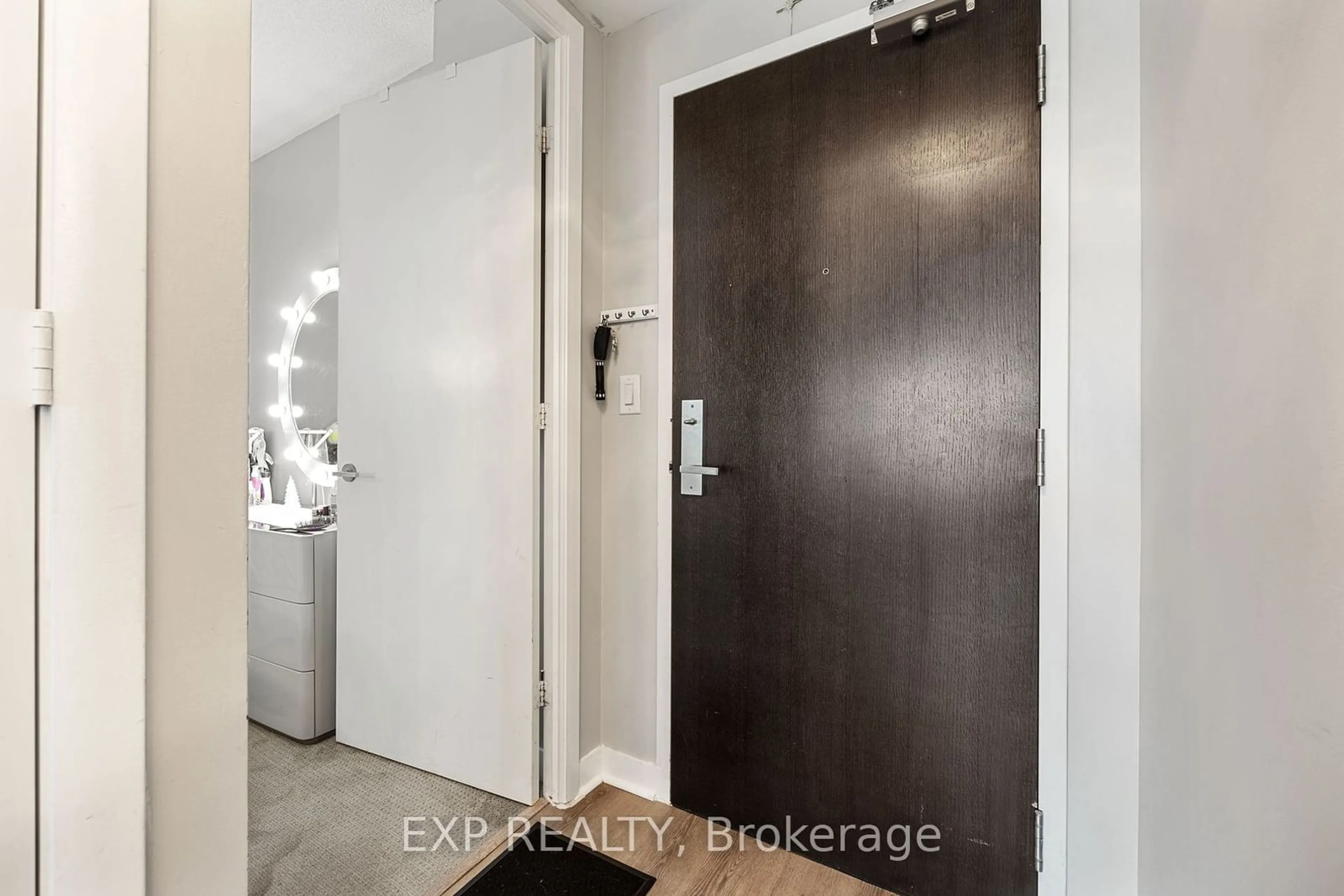 Indoor entryway for 165 Legion Rd #531, Toronto Ontario M8Y 0B3