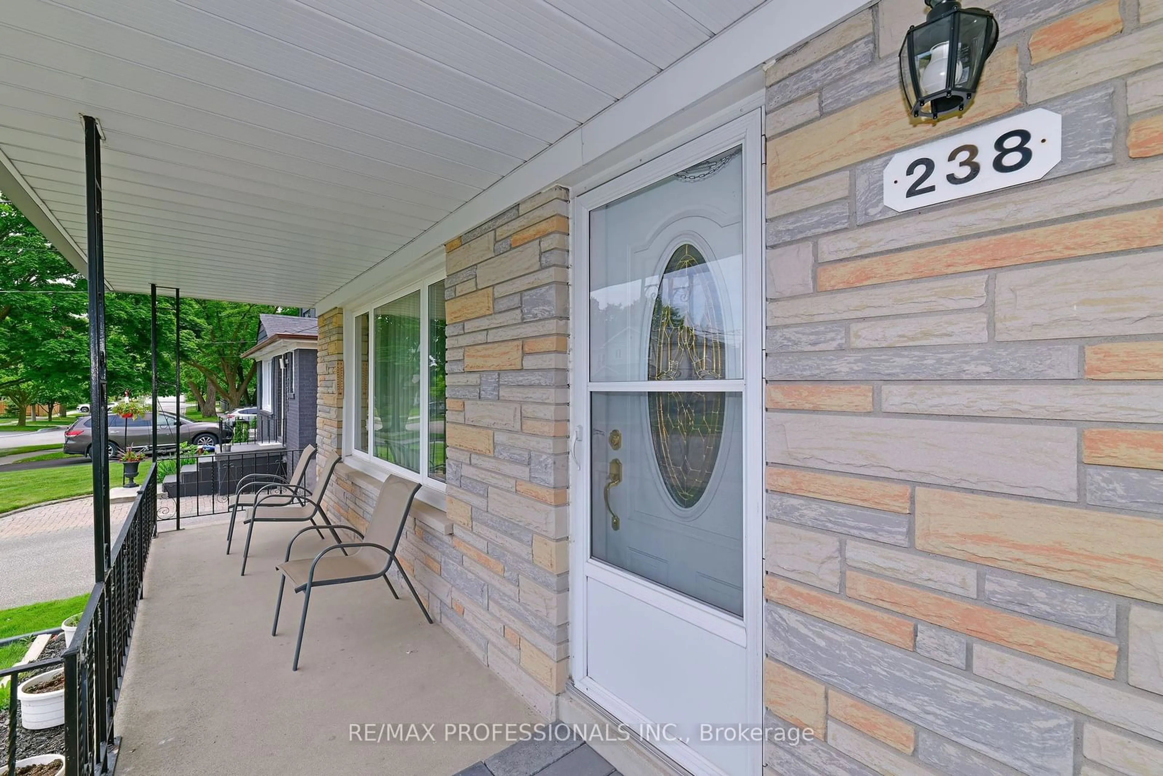 Patio for 238 Gamma St, Toronto Ontario M8W 4G8