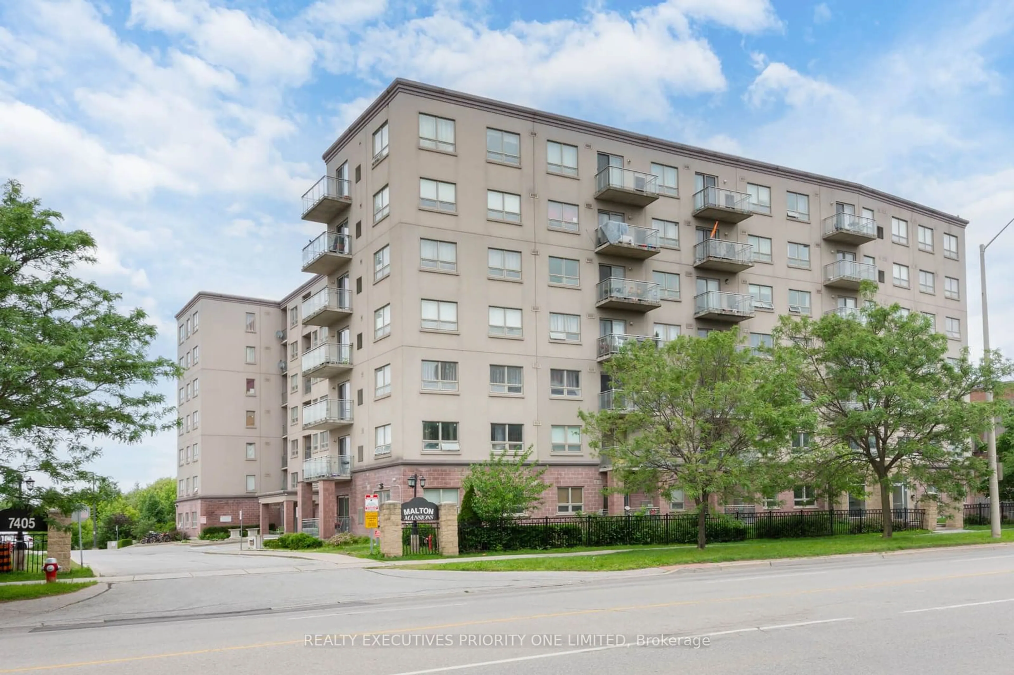 A pic from exterior of the house or condo for 7405 Goreway Dr #112, Mississauga Ontario L4T 0A3
