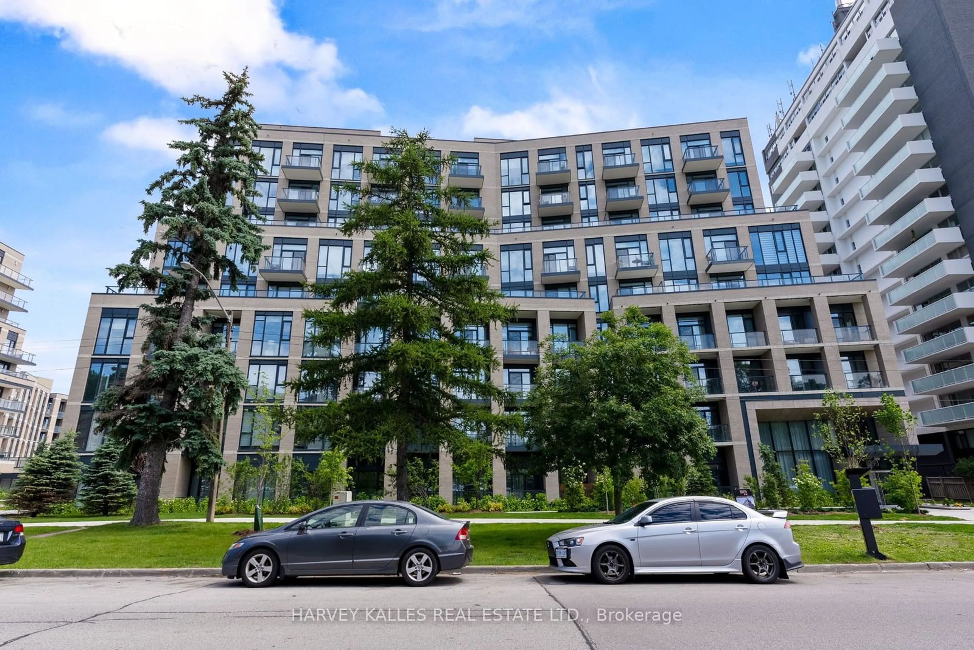 A pic from exterior of the house or condo for 293 The Kingsway #102, Toronto Ontario M9A 3A9