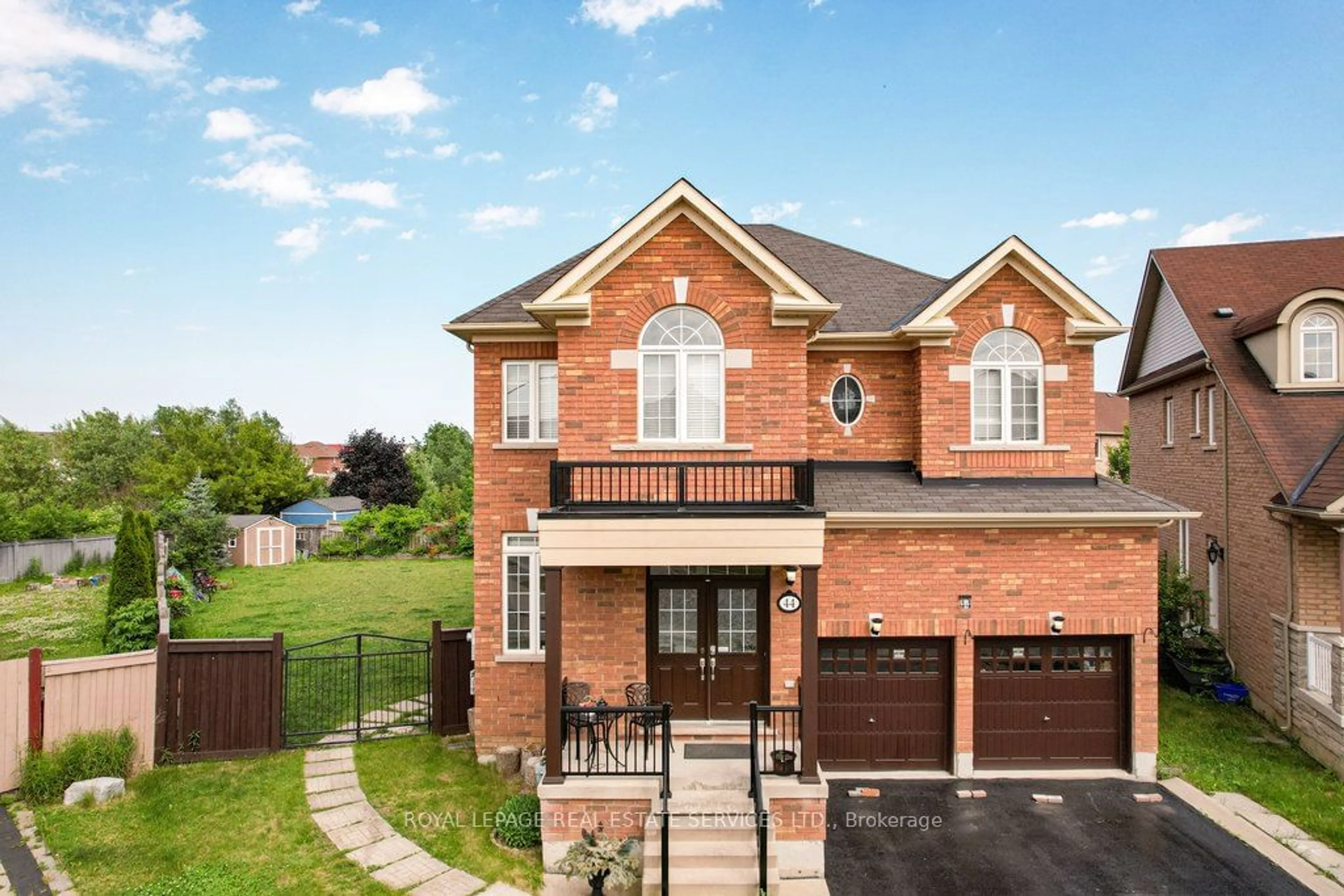 Home with brick exterior material for 44 Game Creek Cres, Brampton Ontario L7A 0J2