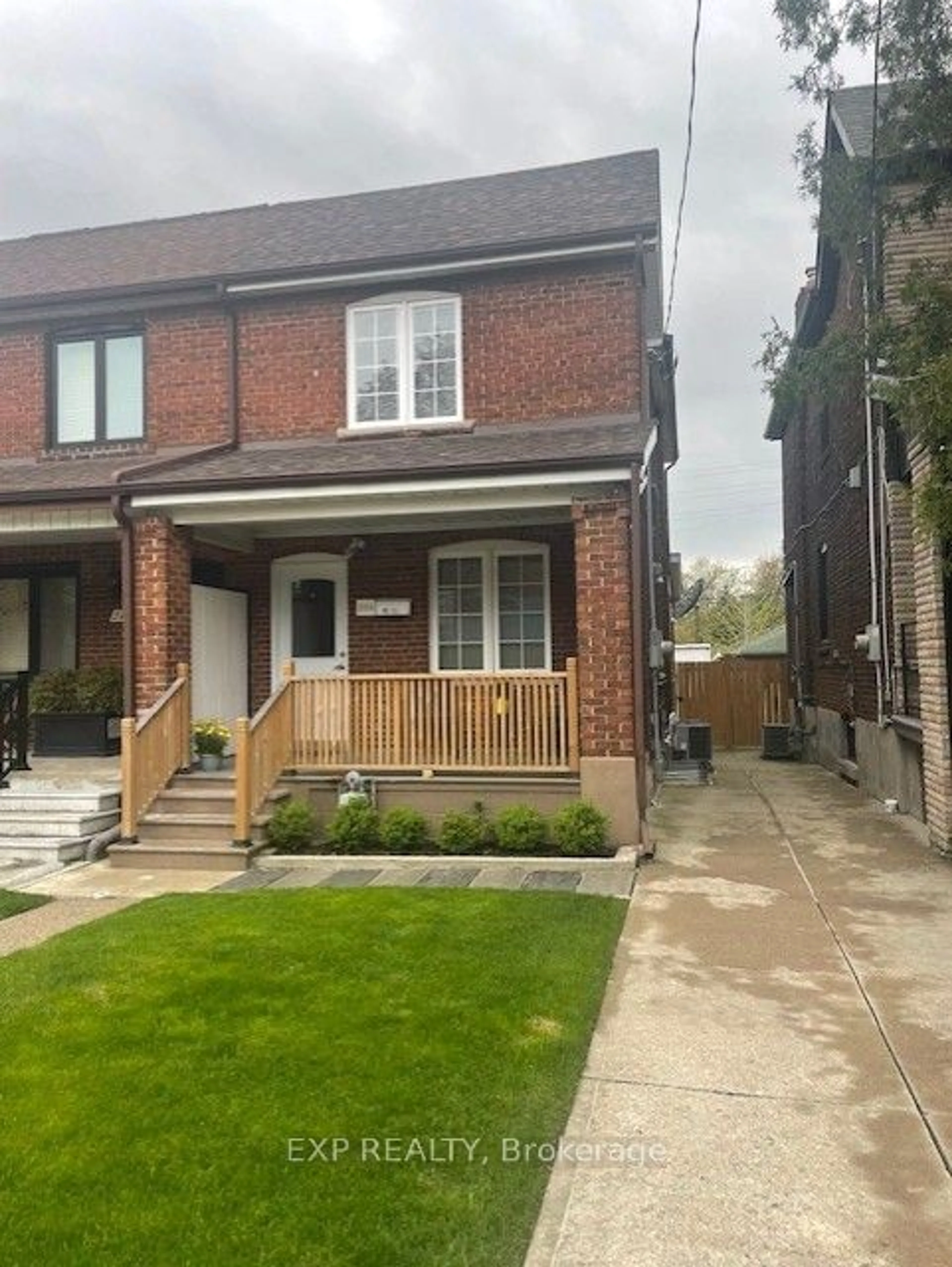 Frontside or backside of a home for 250 Gilbert Ave, Toronto Ontario M6E 4W7