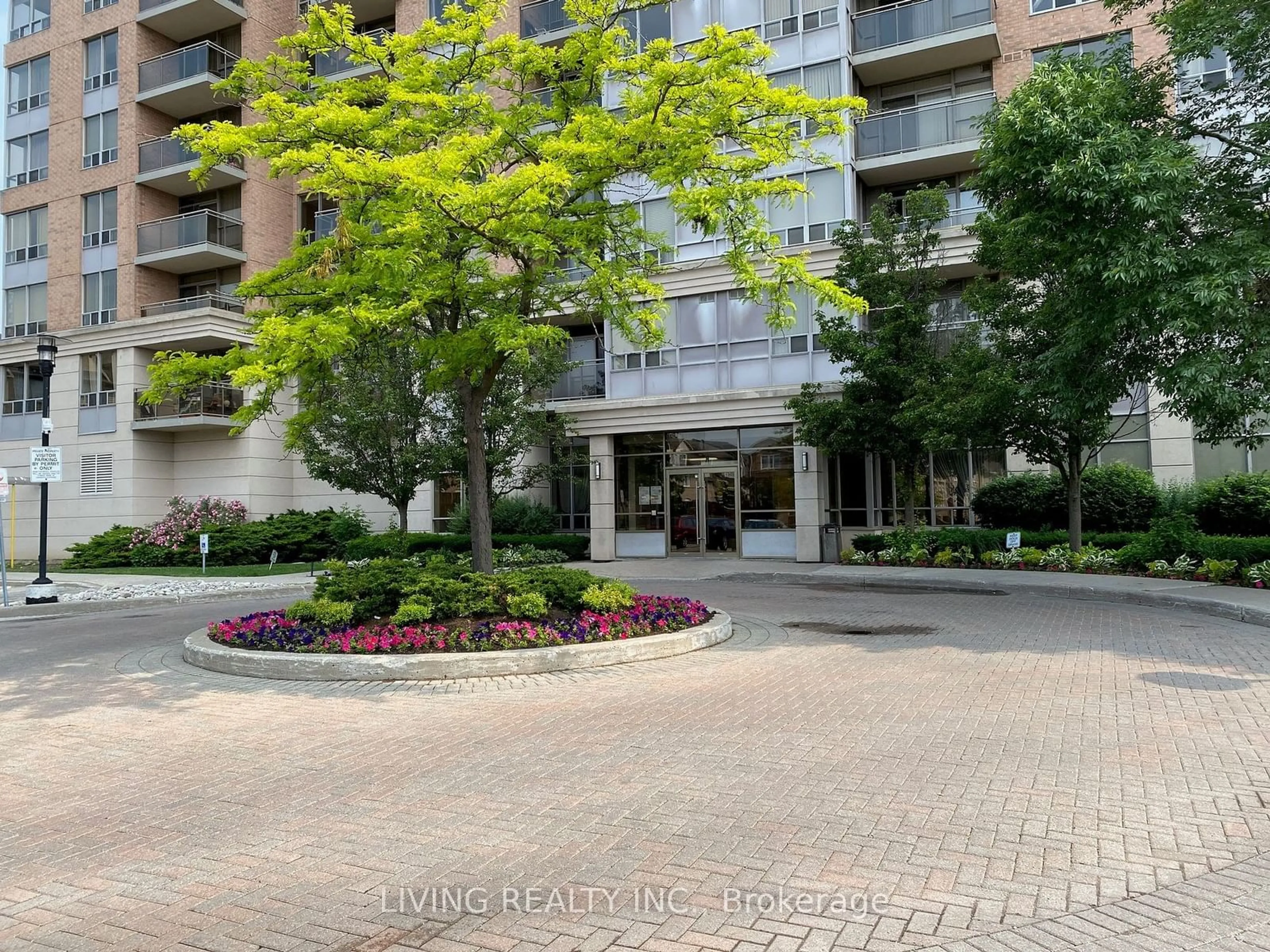 A pic from exterior of the house or condo for 55 Strathaven Dr #1513, Mississauga Ontario L5R 4G9