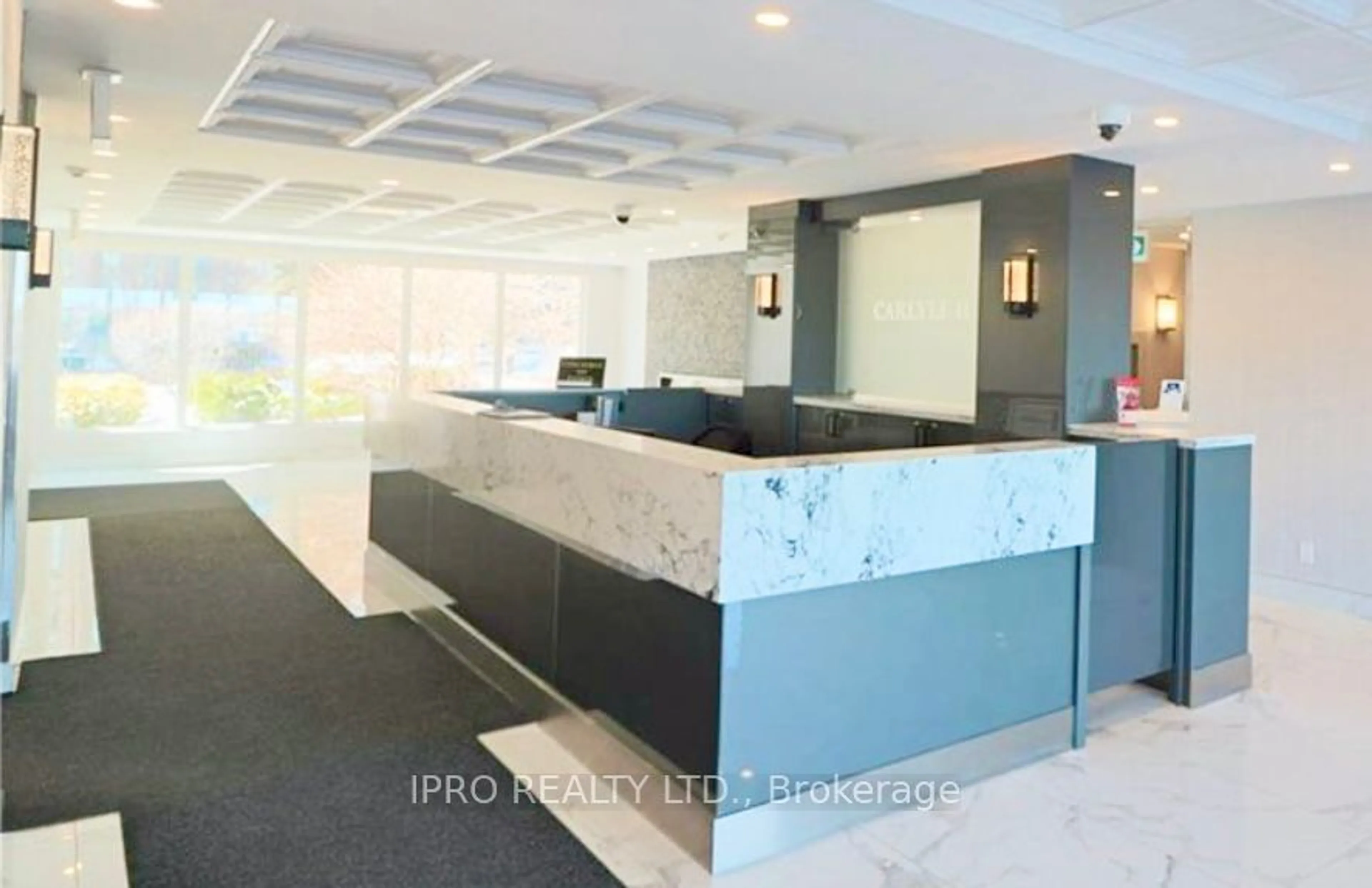 Indoor lobby for 115 Hillcrest Ave #610, Mississauga Ontario L5B 3Y9