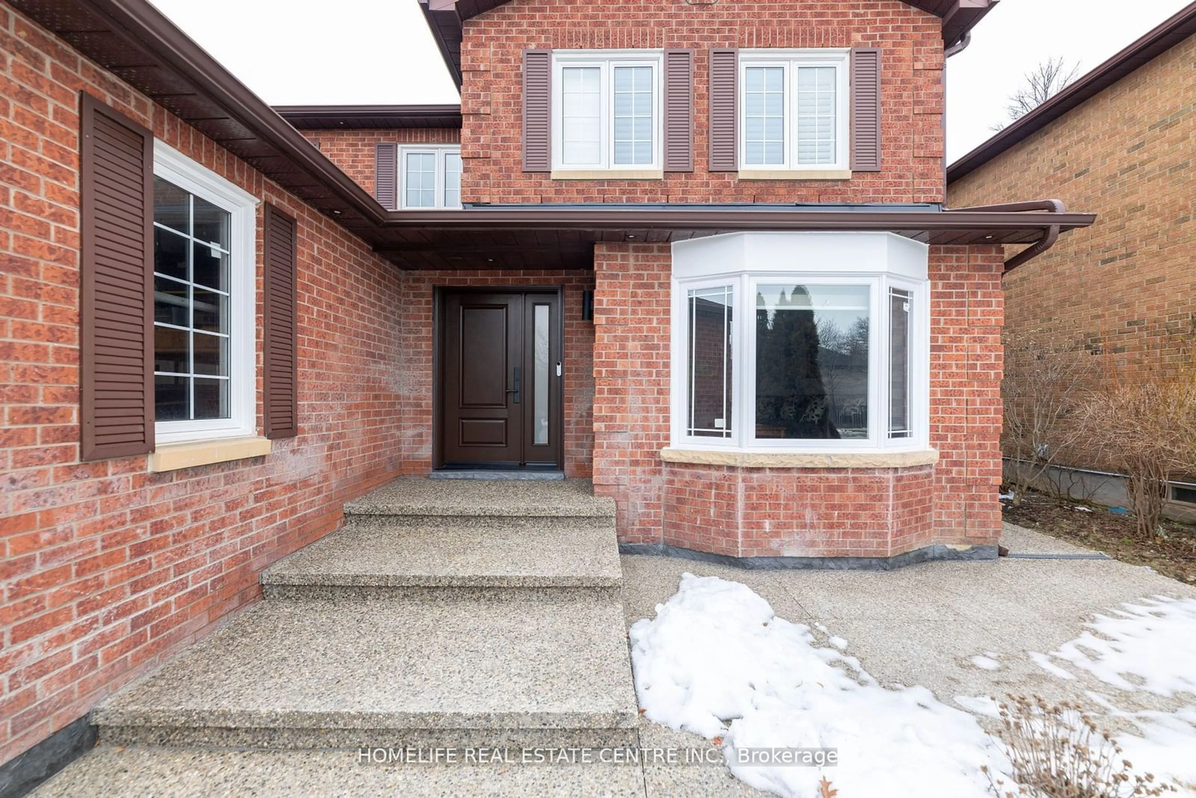 Home with brick exterior material for 112 Braidwood Lake Rd, Brampton Ontario L6Z 4L9