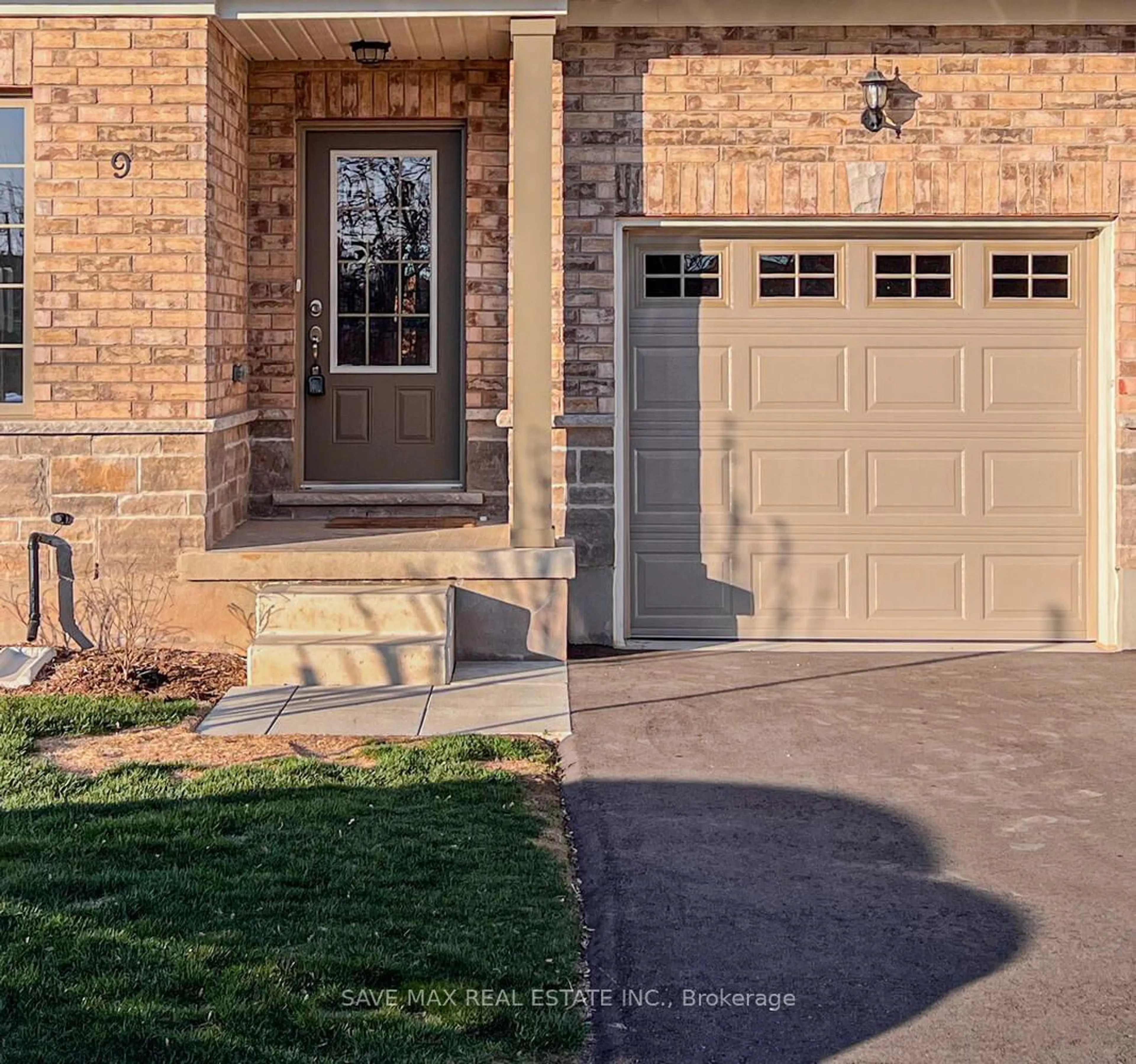 Home with brick exterior material for 9 Braida Lane #5, Halton Hills Ontario L7J 1P9