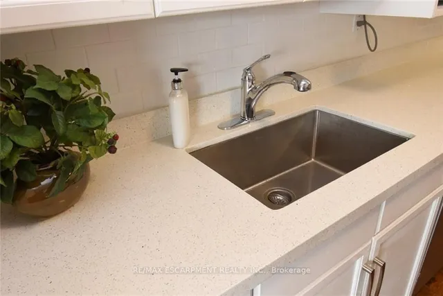 Additional property image - 2055 Upper Middle Rd Unit 1610