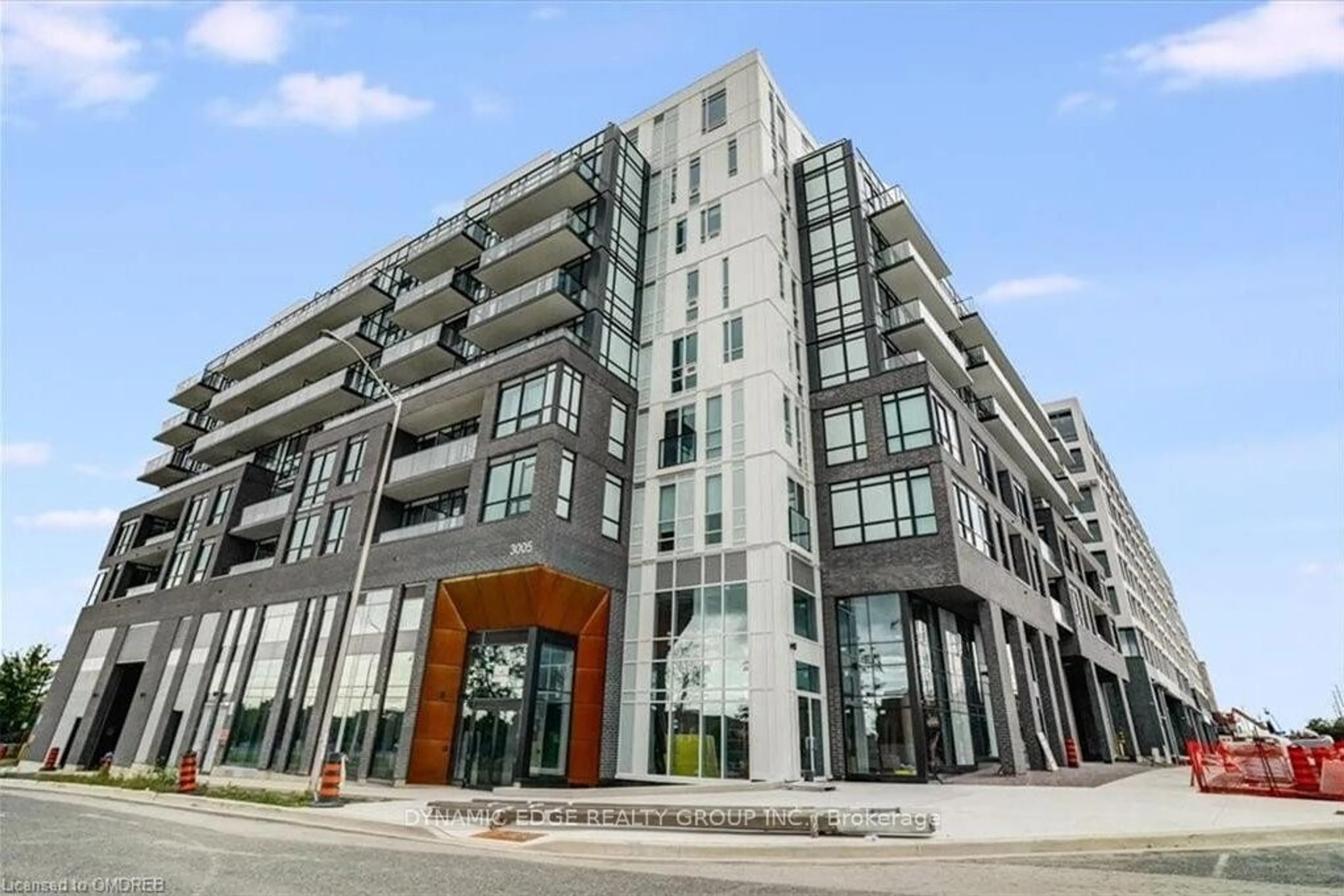 A pic from exterior of the house or condo for 3005 Pine Glen Rd #508, Oakville Ontario L6M 4C1