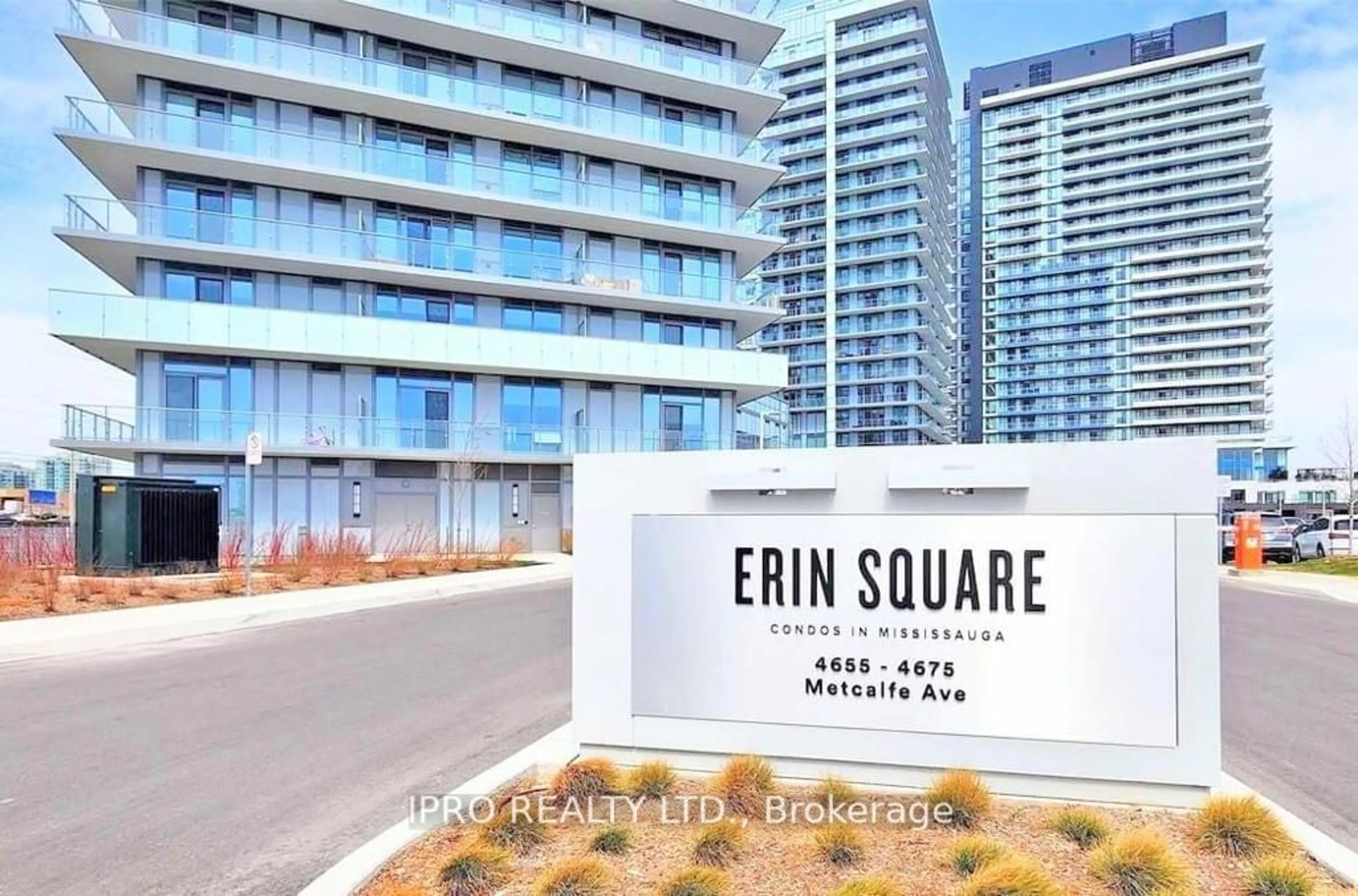 A pic from exterior of the house or condo for 4655 metcalfe Ave #107B, Mississauga Ontario L5M 0Z7