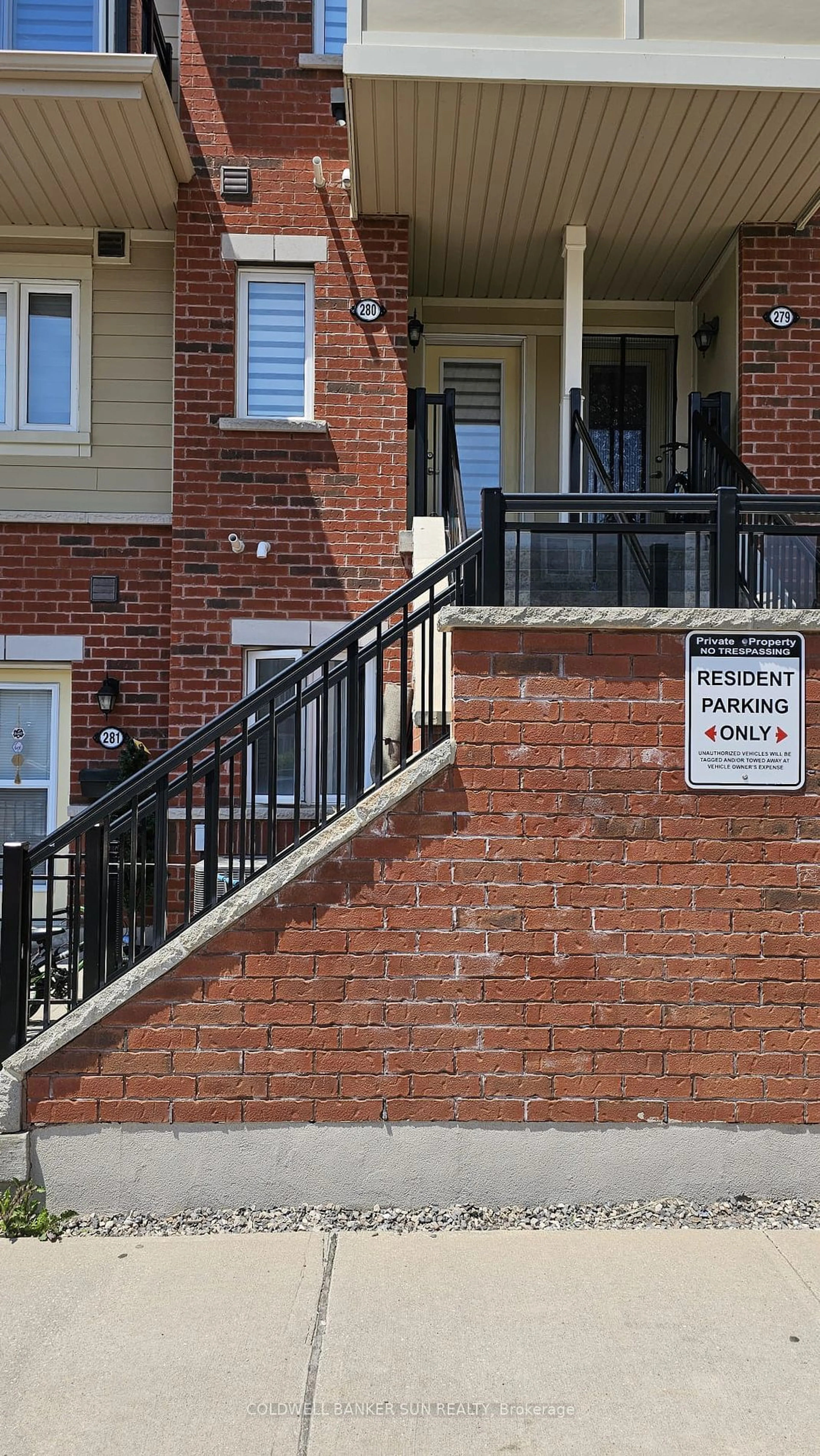 A pic from exterior of the house or condo for 250 Sunny Meadow Blvd #280, Brampton Ontario L6R 3Y6