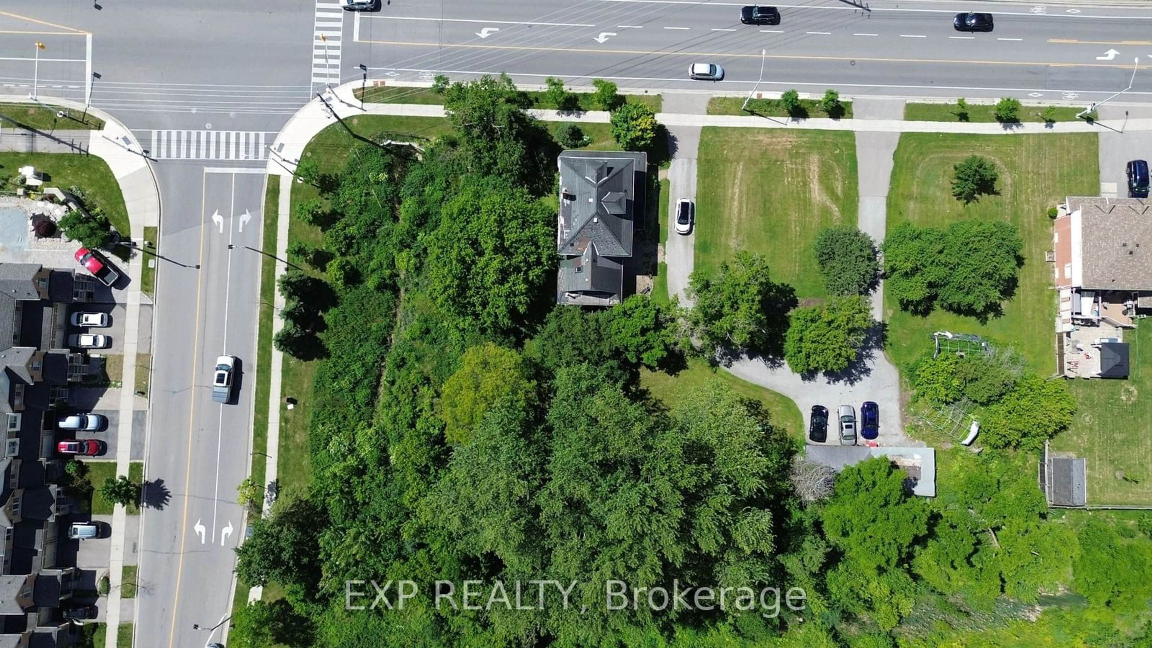 Street view for 6830 Main St, Milton Ontario L9T 7Z4