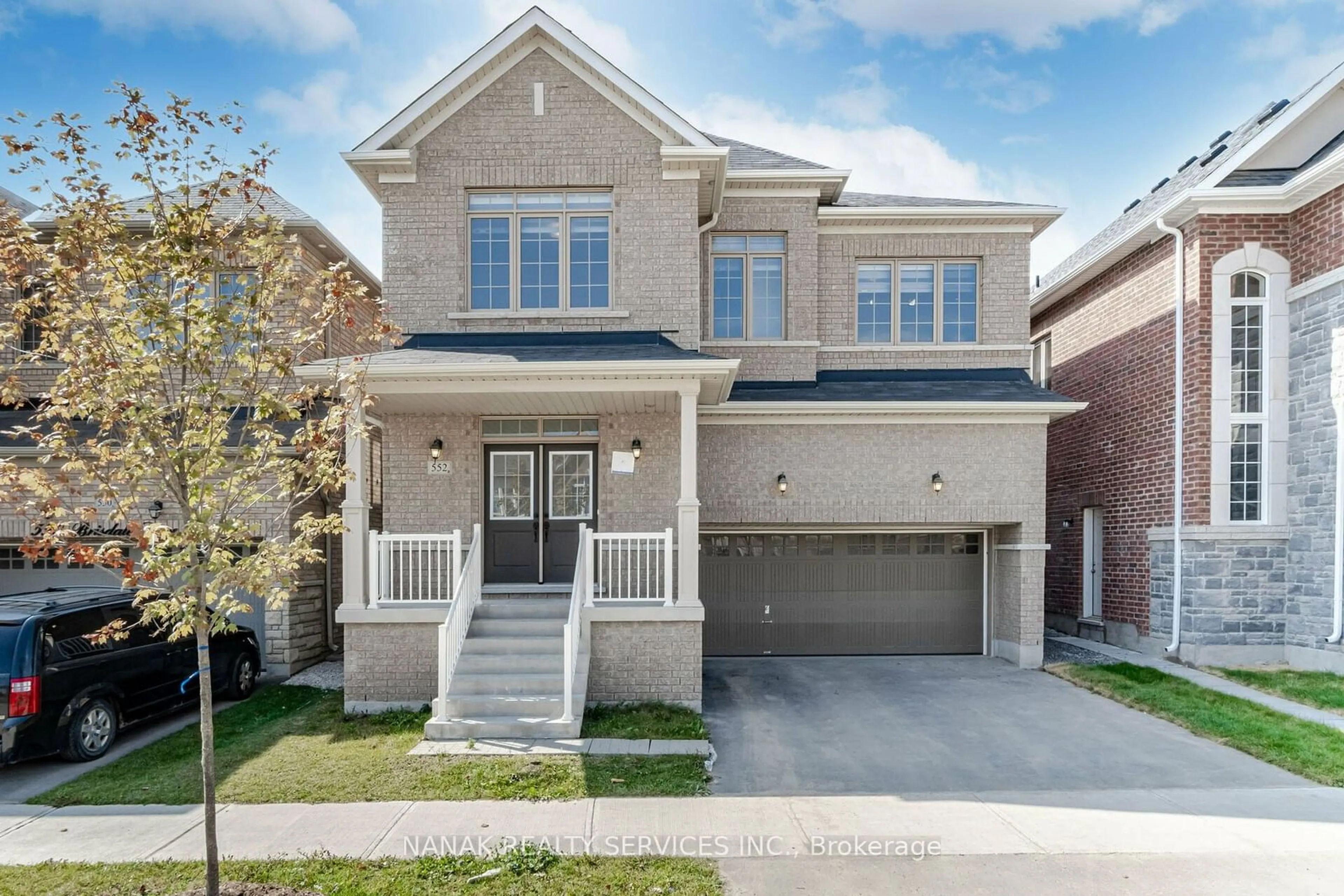 Frontside or backside of a home for 552 Brisdale Dr, Brampton Ontario L7A 4J2