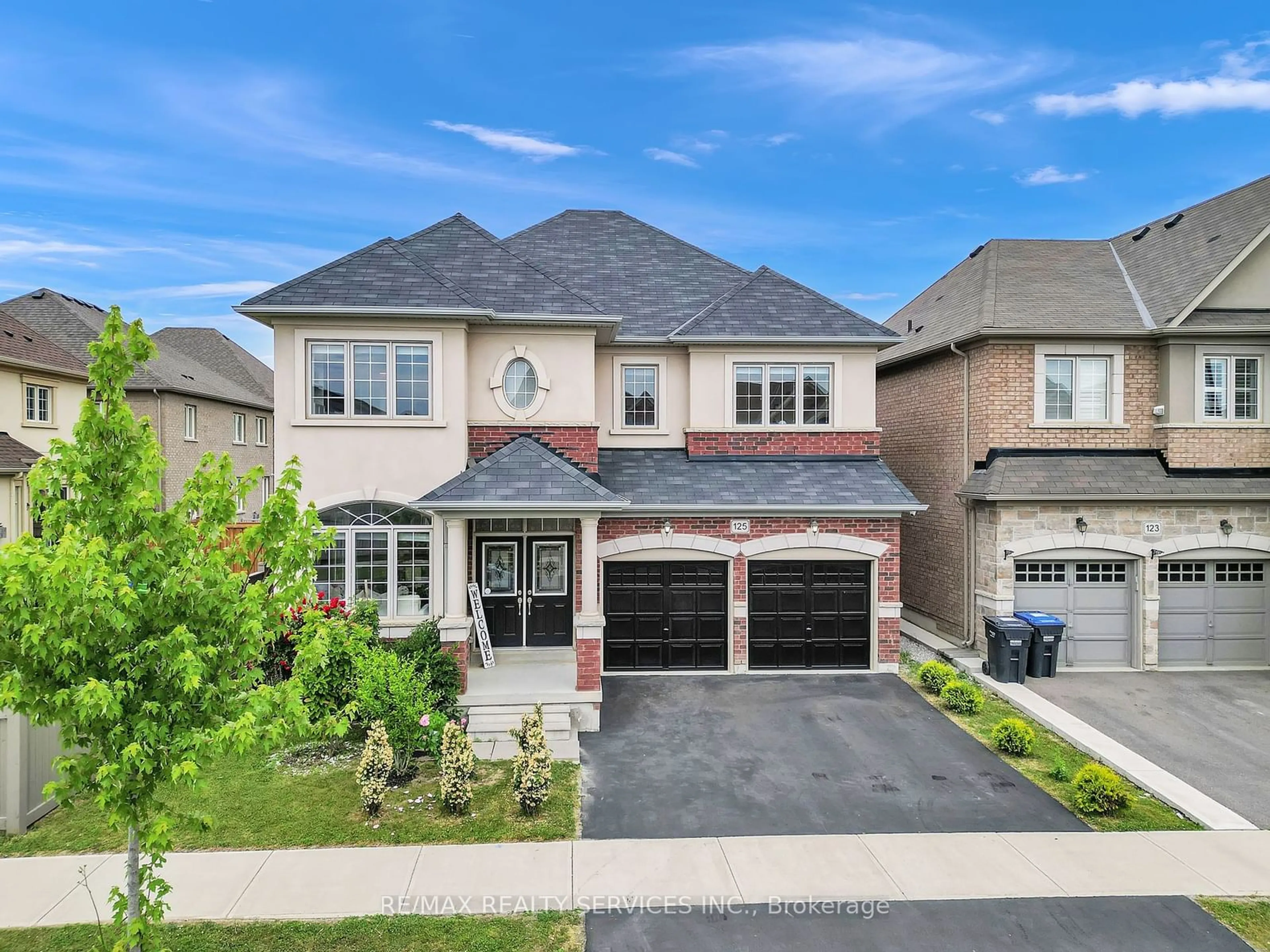 Frontside or backside of a home for 125 Russell Creek Dr, Brampton Ontario L6R 0B3