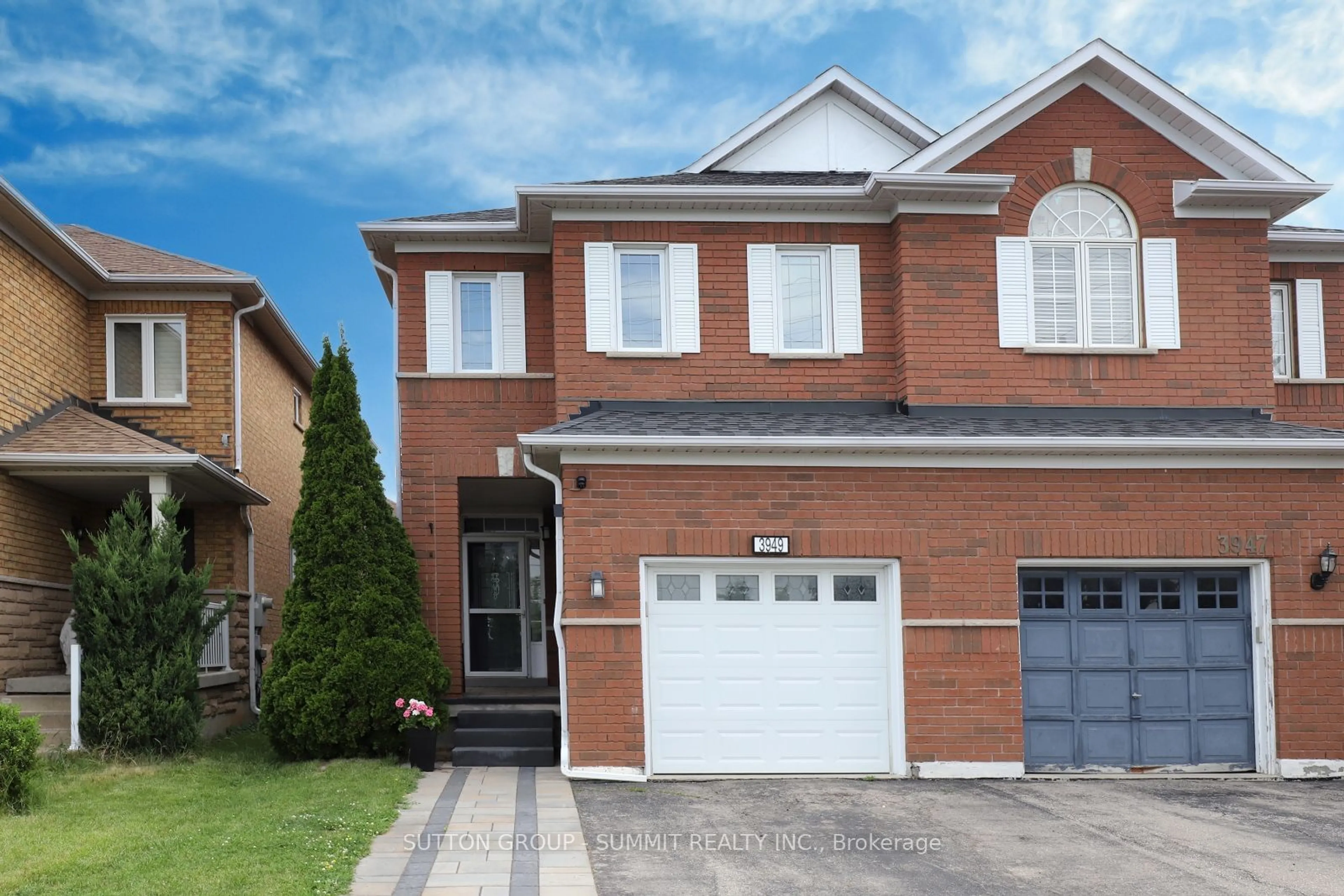 Home with brick exterior material for 3949 ARBOURVIEW Terr, Mississauga Ontario L5M 7B8