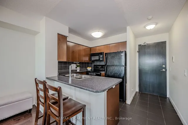 Additional property image - 235 Sherway Gardens Rd Unit 709
