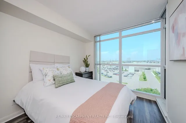 Additional property image - 235 Sherway Gardens Rd Unit 709