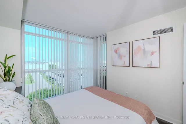 Additional property image - 235 Sherway Gardens Rd Unit 709
