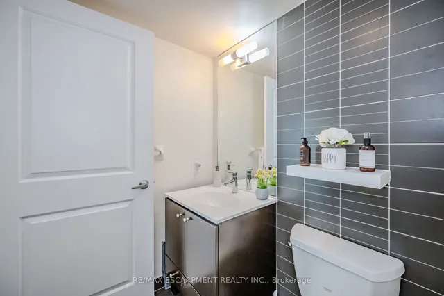 Additional property image - 235 Sherway Gardens Rd Unit 709