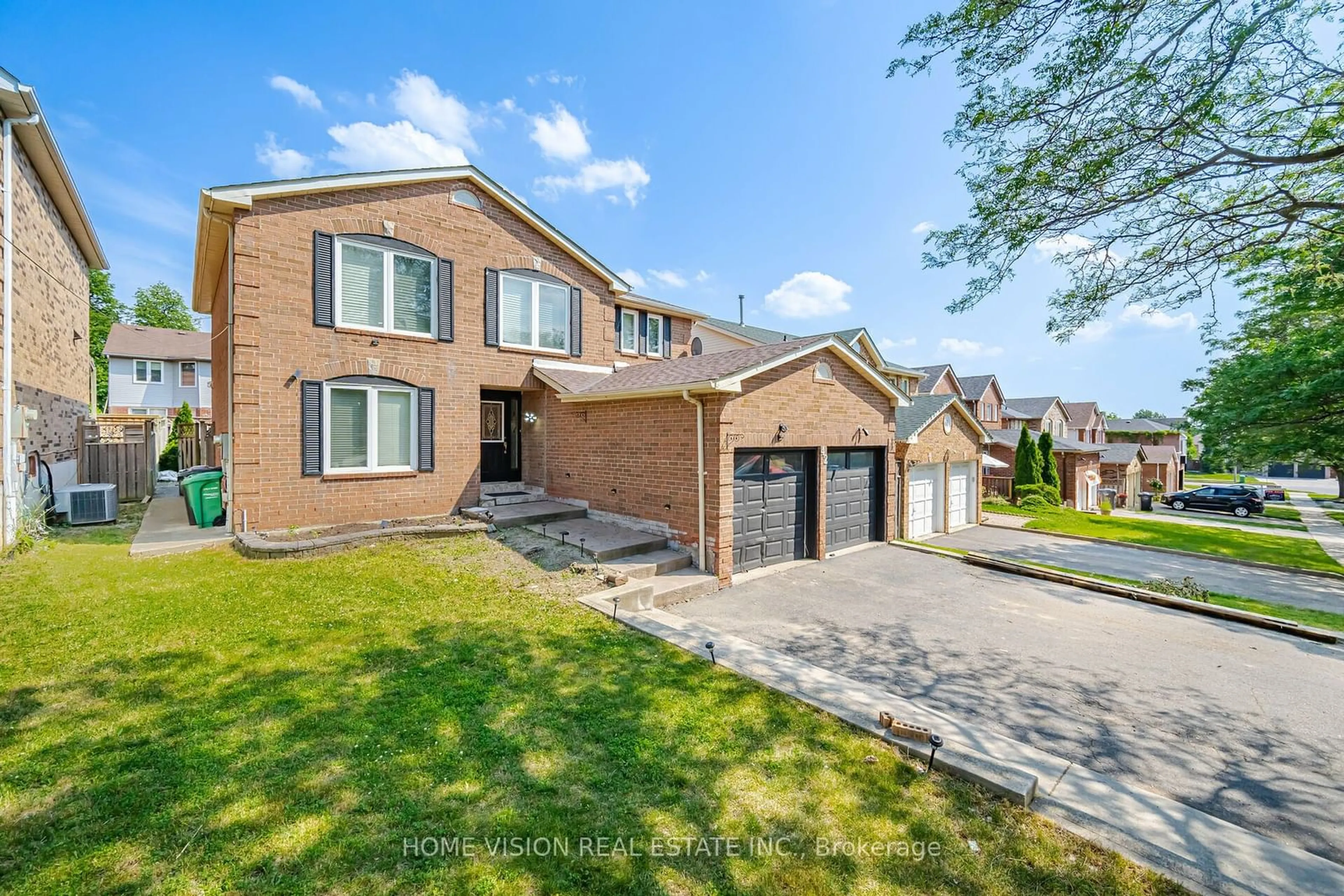 Home with brick exterior material for 42 Cousins Crt, Brampton Ontario L6Y 3K5