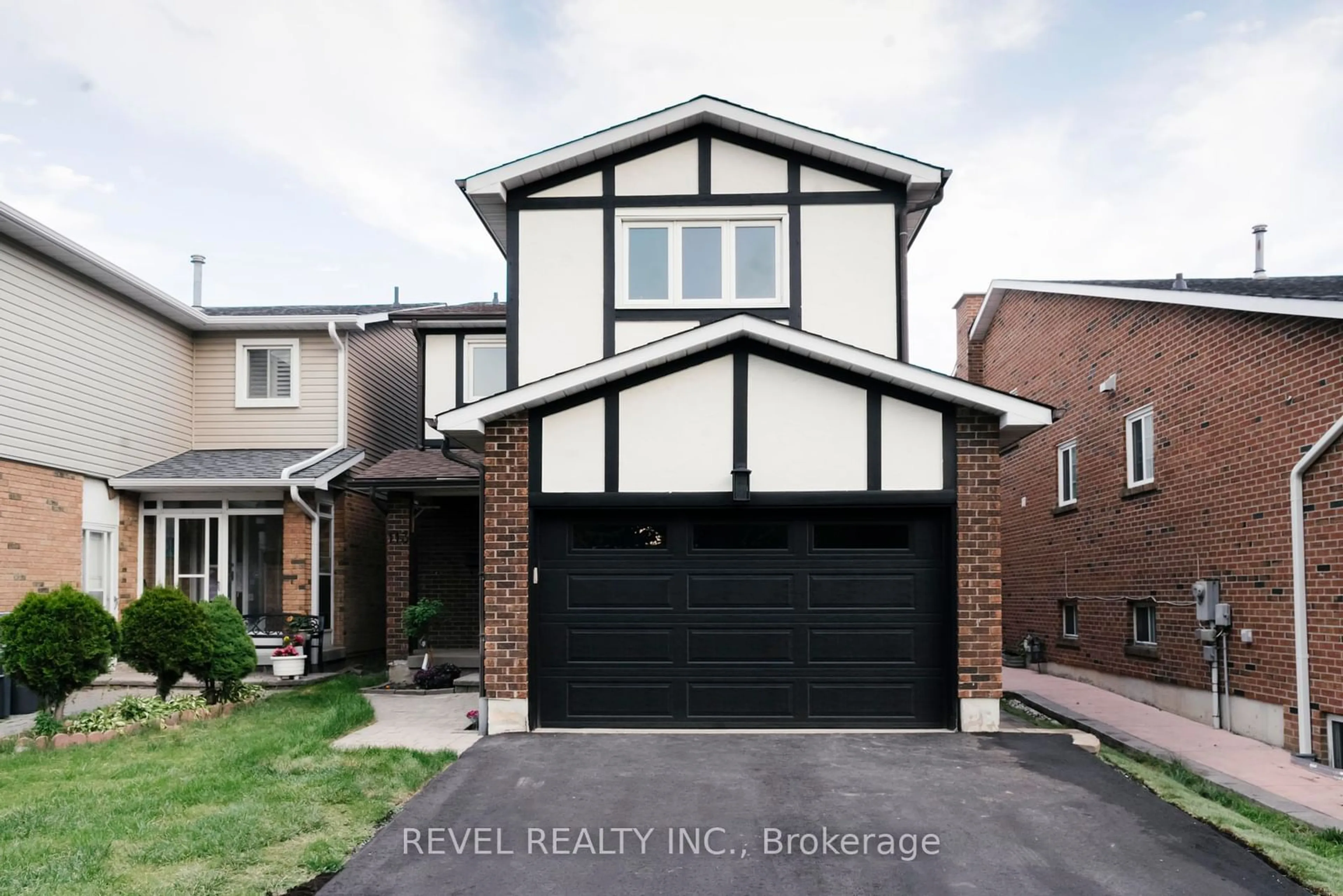 Frontside or backside of a home for 113 Simmons Blvd, Brampton Ontario L6V 3X4