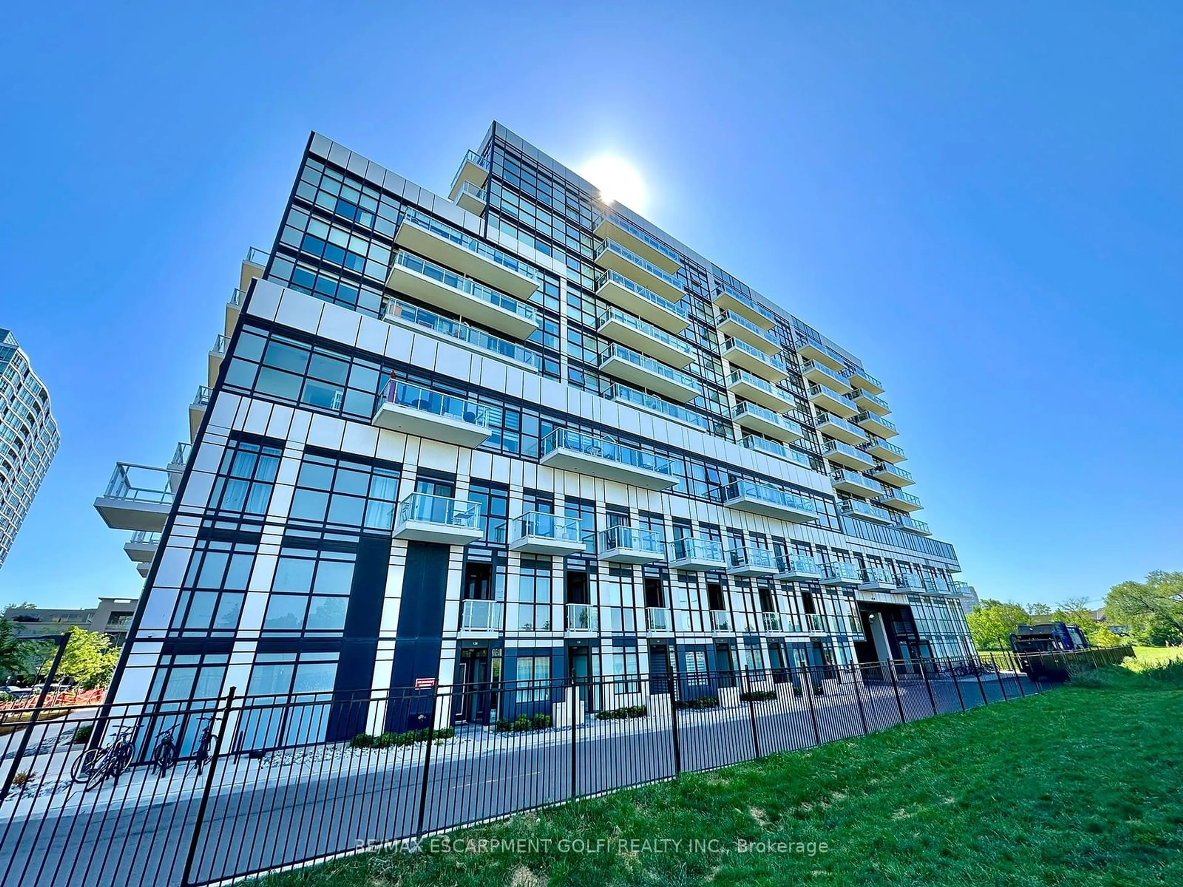 A pic from exterior of the house or condo for 251 Manitoba St #721, Toronto Ontario M8Y 1C8