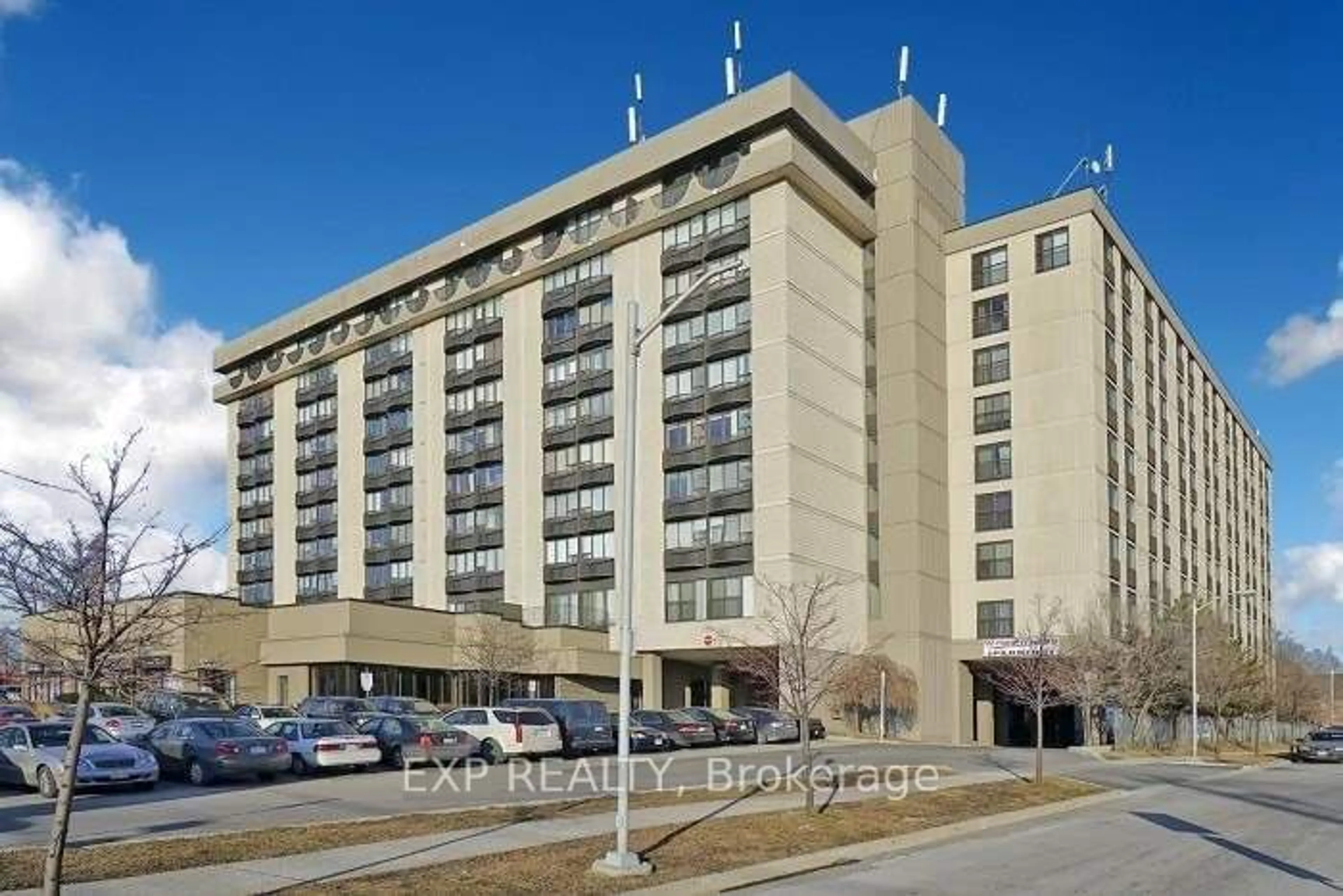 A pic from exterior of the house or condo for 2737 keele St #703, Toronto Ontario M3M 2E9