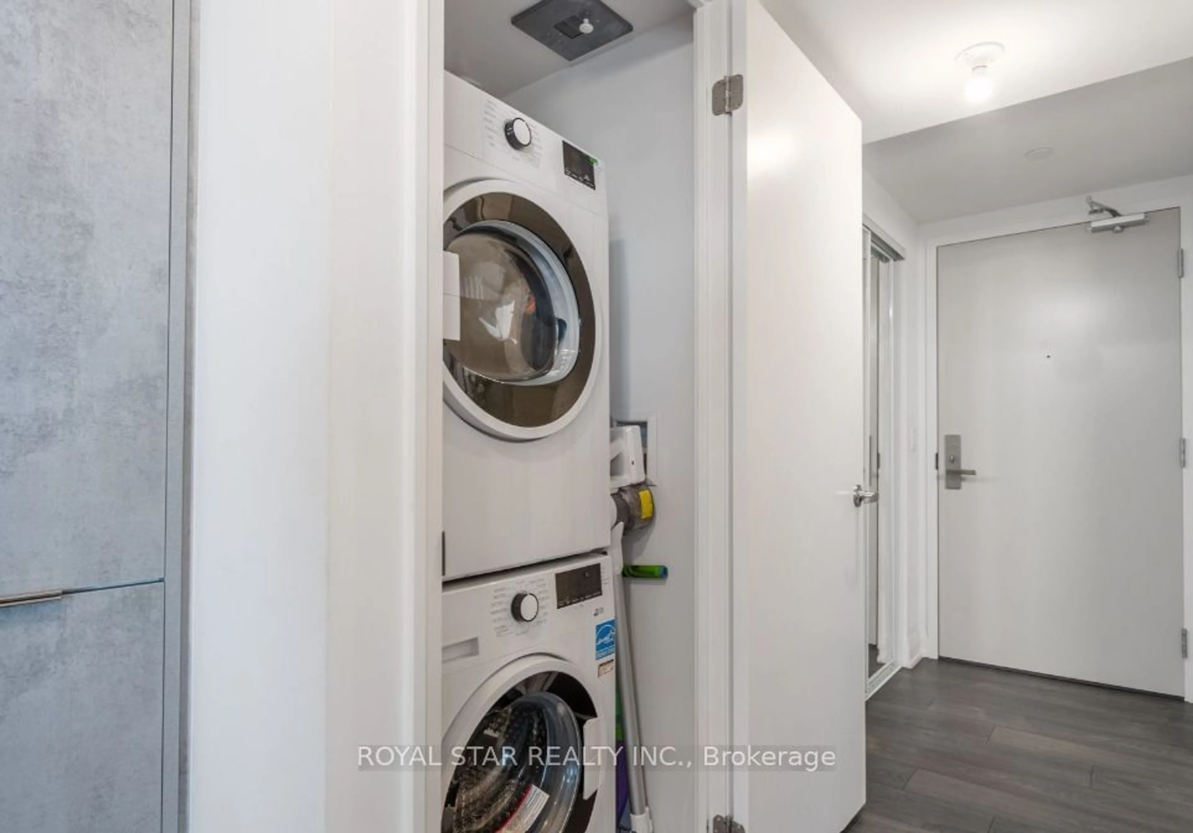 Laundry room for 30 Gibbs Rd #2906, Toronto Ontario M9B 0E4