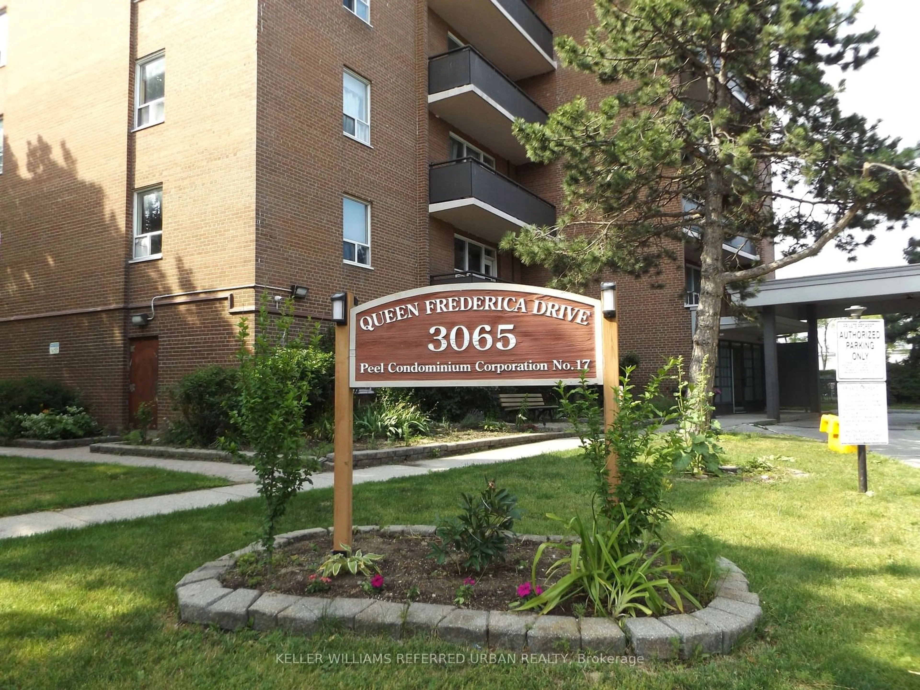 A pic from exterior of the house or condo for 3065 Queen Frederica Dr #505, Mississauga Ontario L4Y 3A3