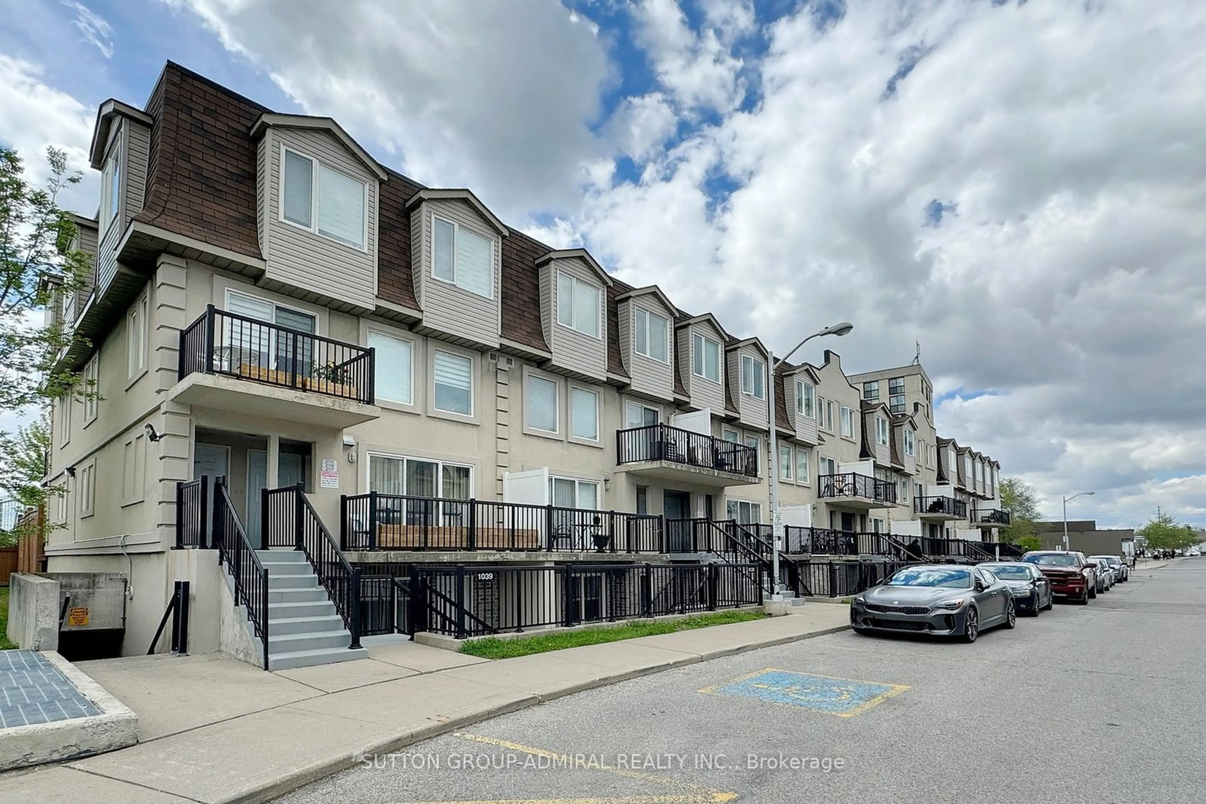 A pic from exterior of the house or condo for 55 George Appleton Way #1038, Toronto Ontario M3M 0A2