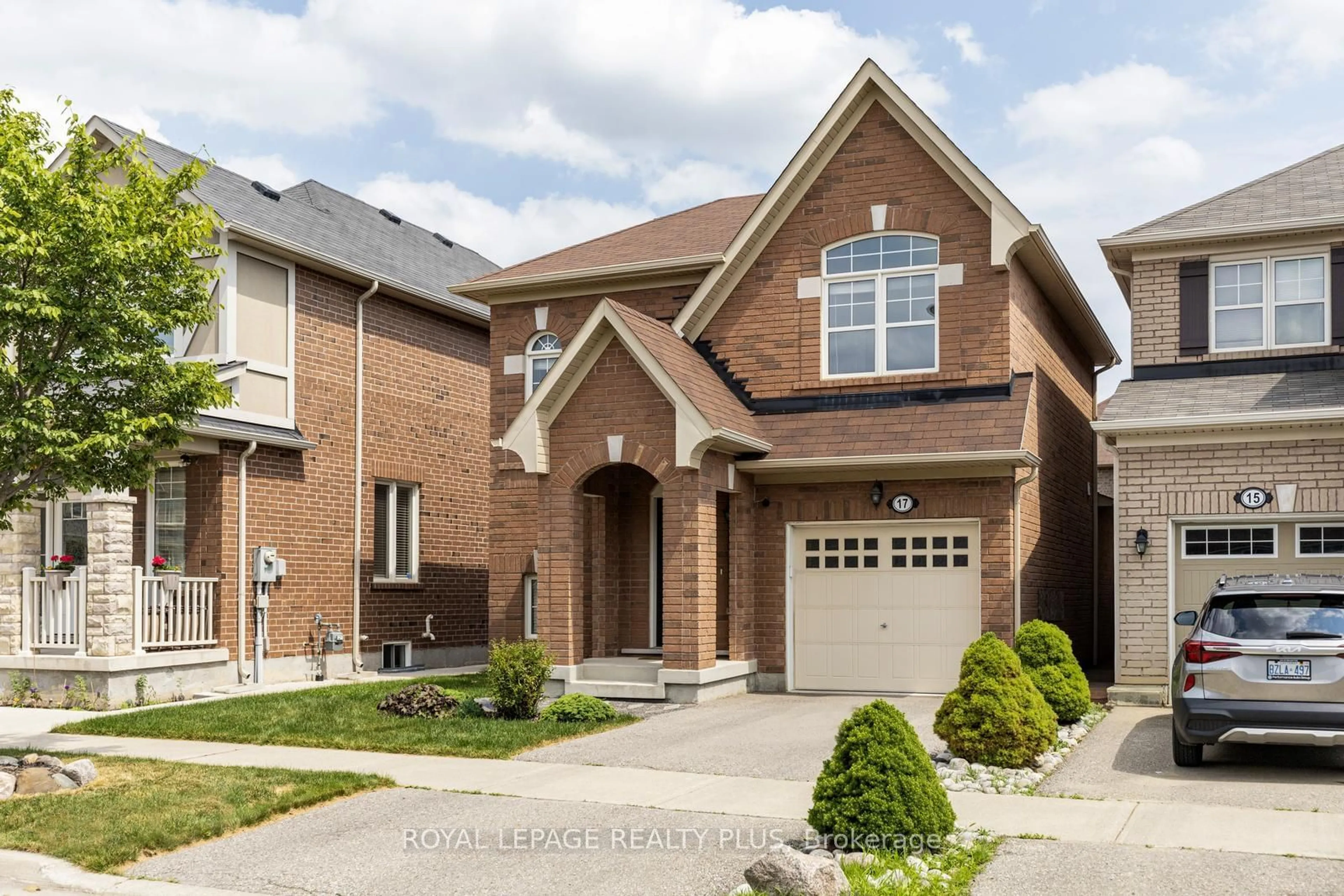 Home with brick exterior material for 17 Francis Lundy St, Brampton Ontario L6Y 4X8