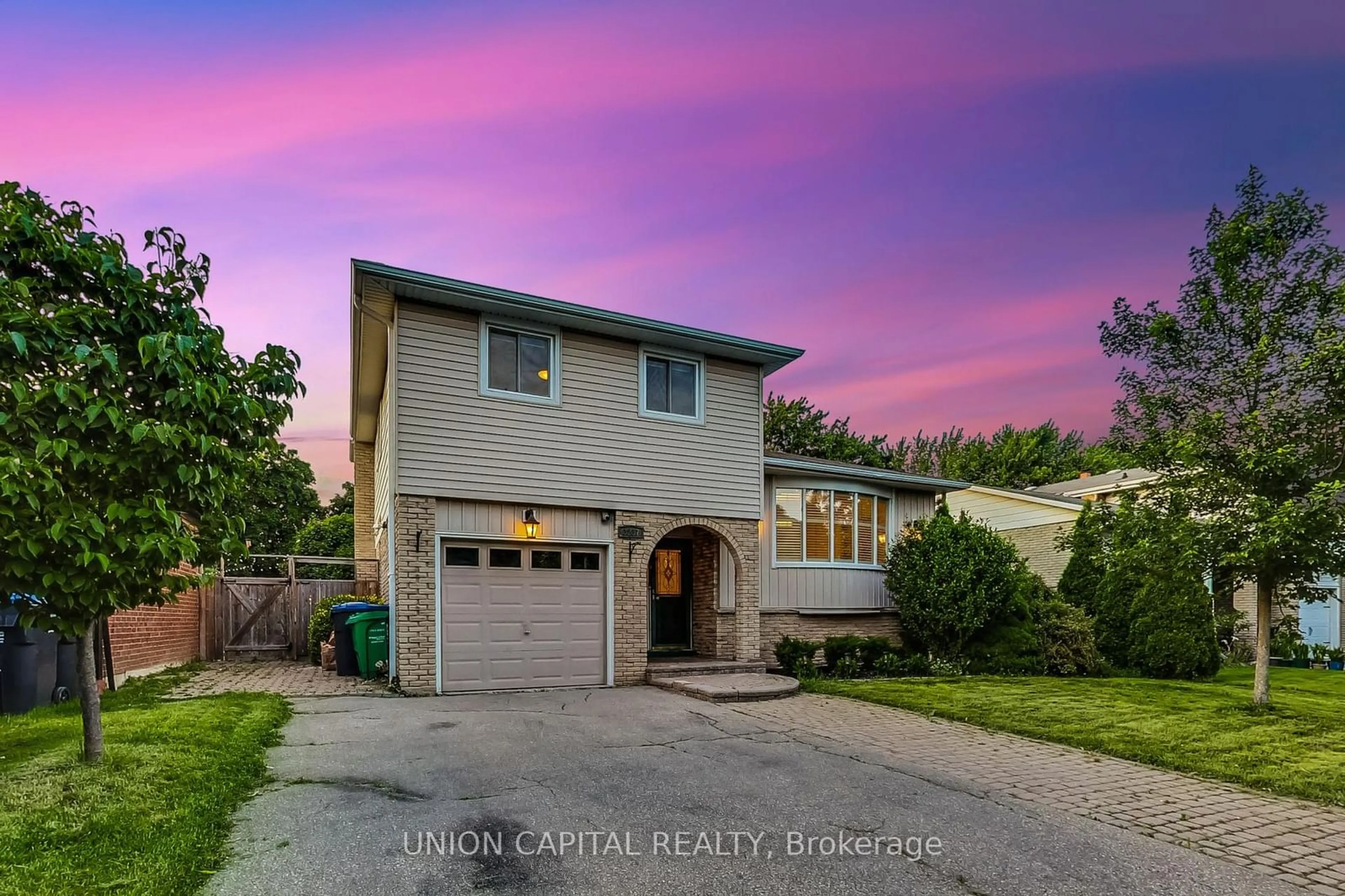 Frontside or backside of a home for 3237 Chokecherry Cres, Mississauga Ontario L5L 1B1