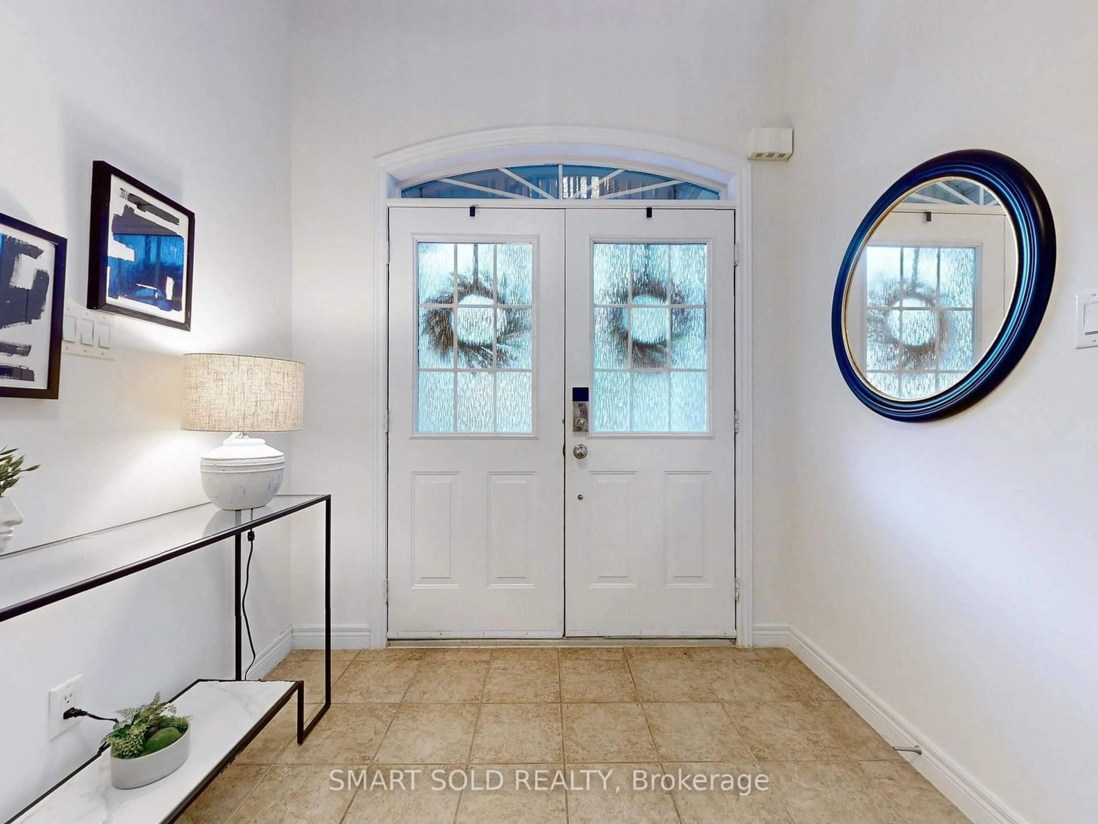 Indoor entryway for 2378 Blue Holly Cres, Oakville Ontario L6M 4V5
