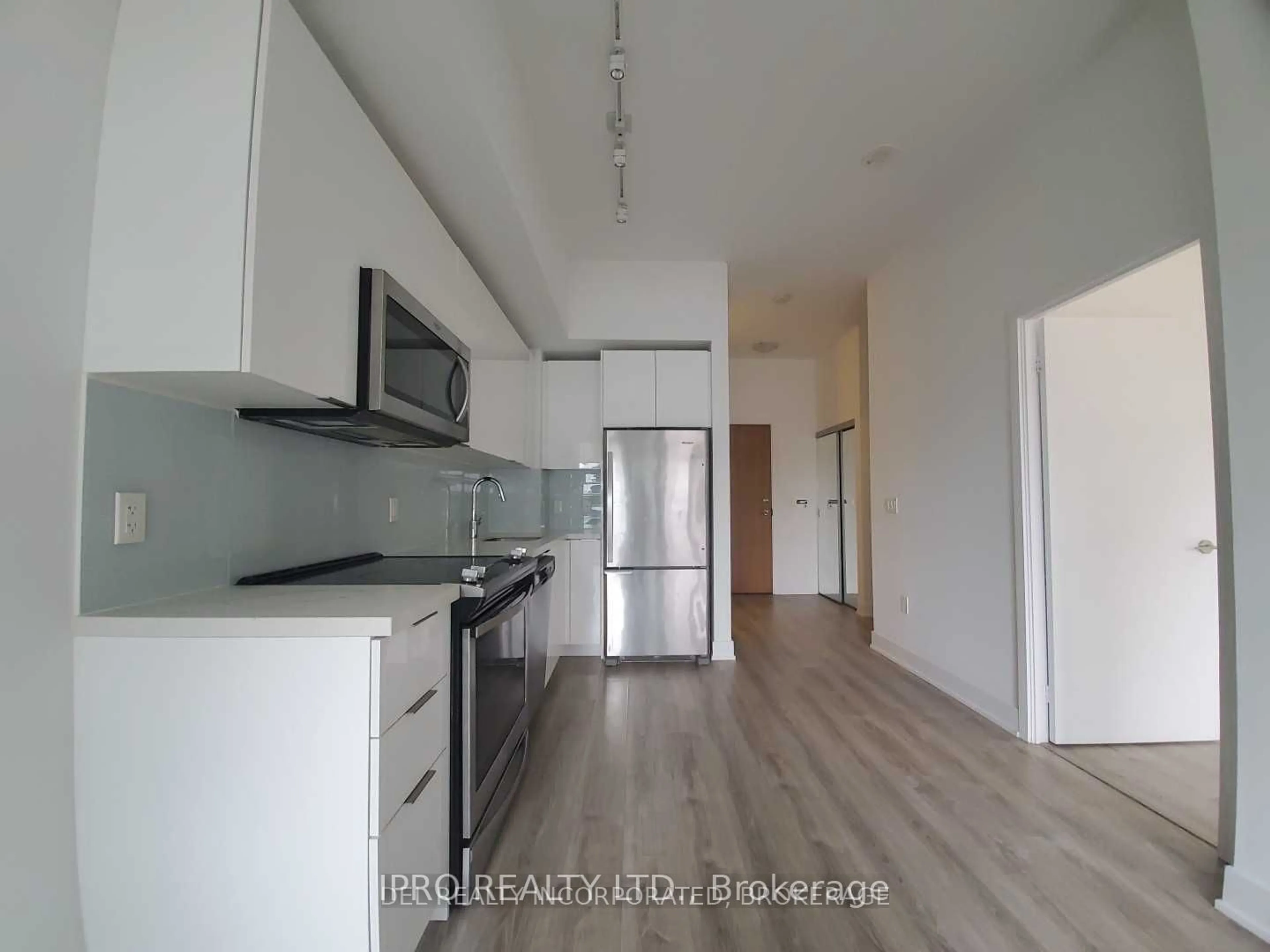 Standard kitchen for 20 Shore Breeze Dr #403, Toronto Ontario M8V 0C7