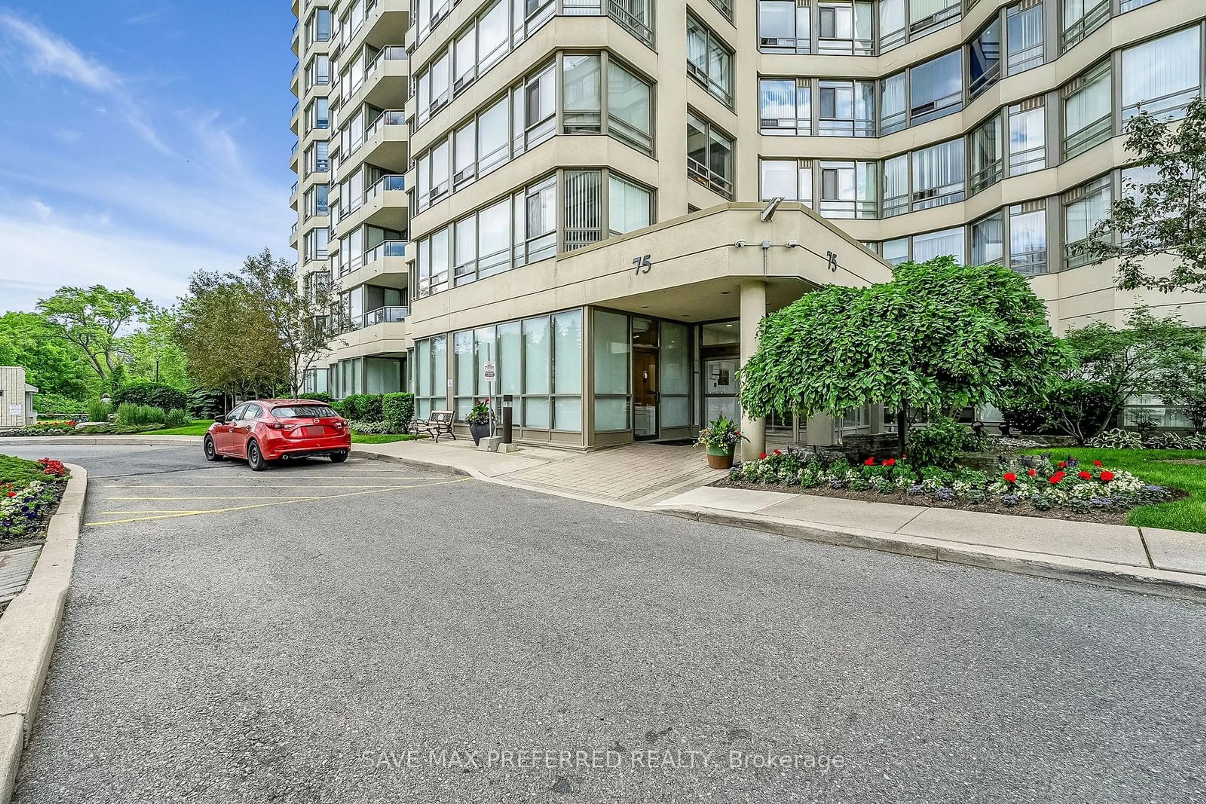 A pic from exterior of the house or condo for 75 King St #1805, Mississauga Ontario L5A 4G5