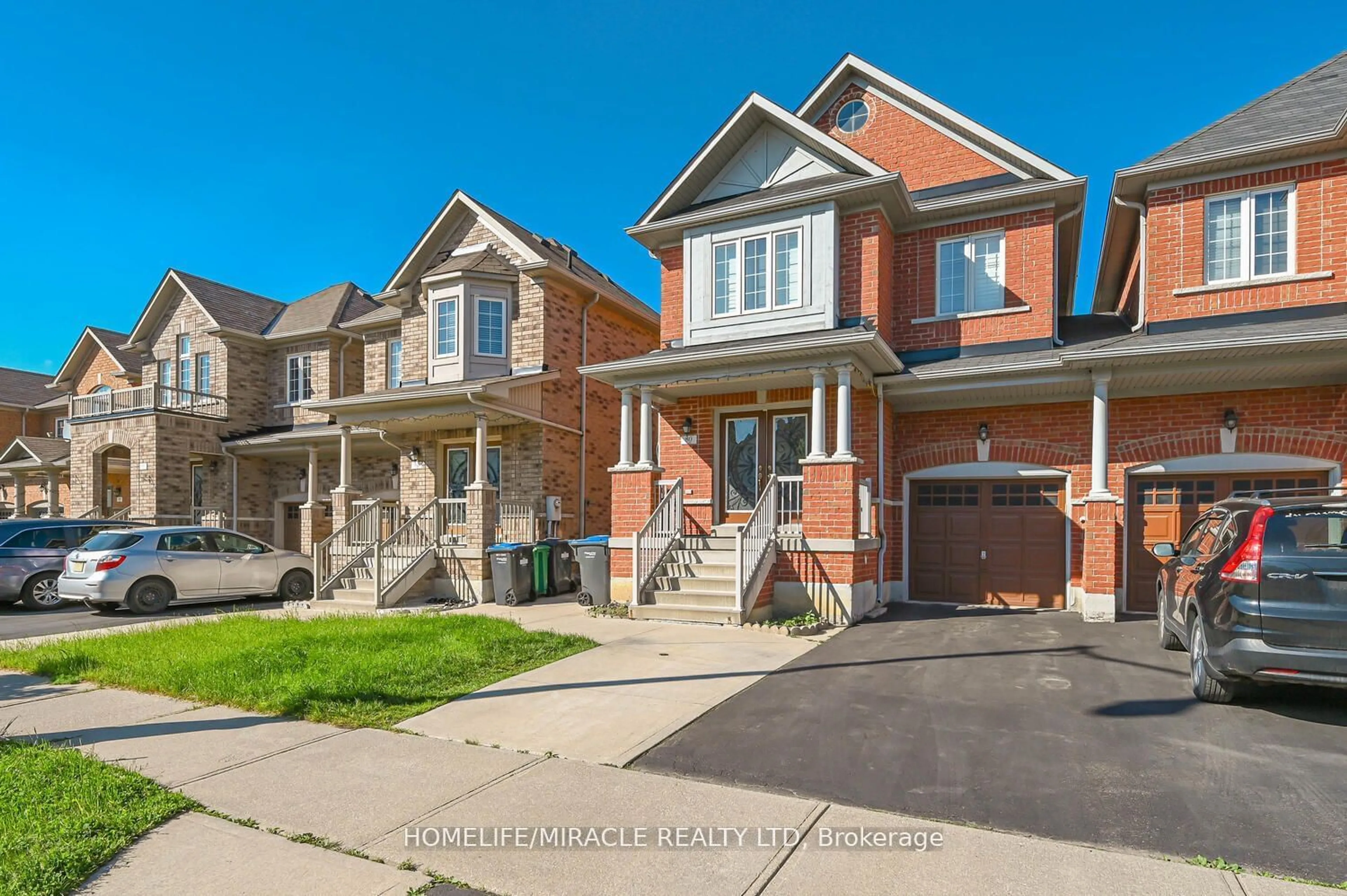 Frontside or backside of a home for 80 Newington Cres, Brampton Ontario L6P 3G1