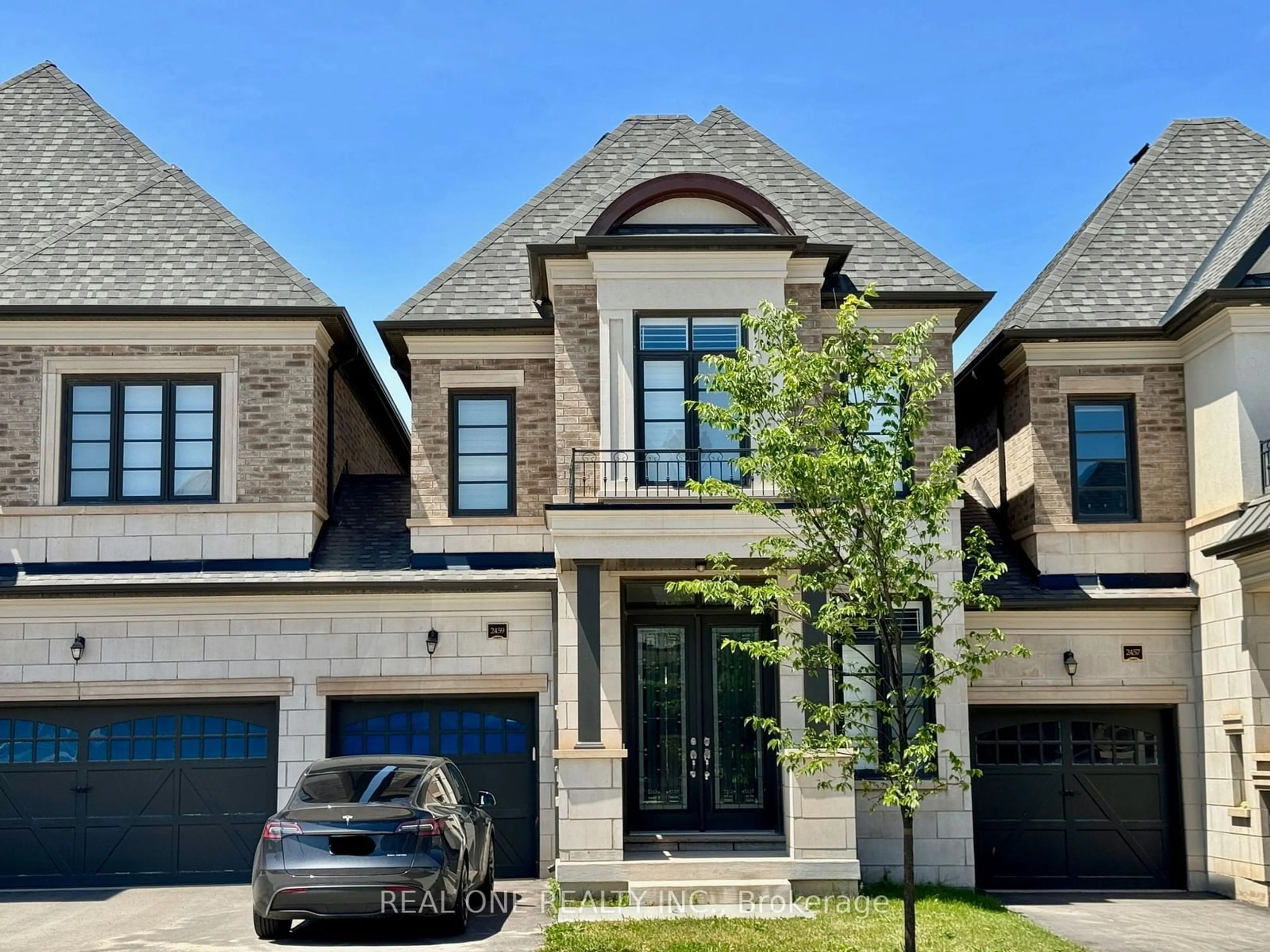 Home with brick exterior material for 2459 Saw Whet Blvd, Oakville Ontario L6M 5L4