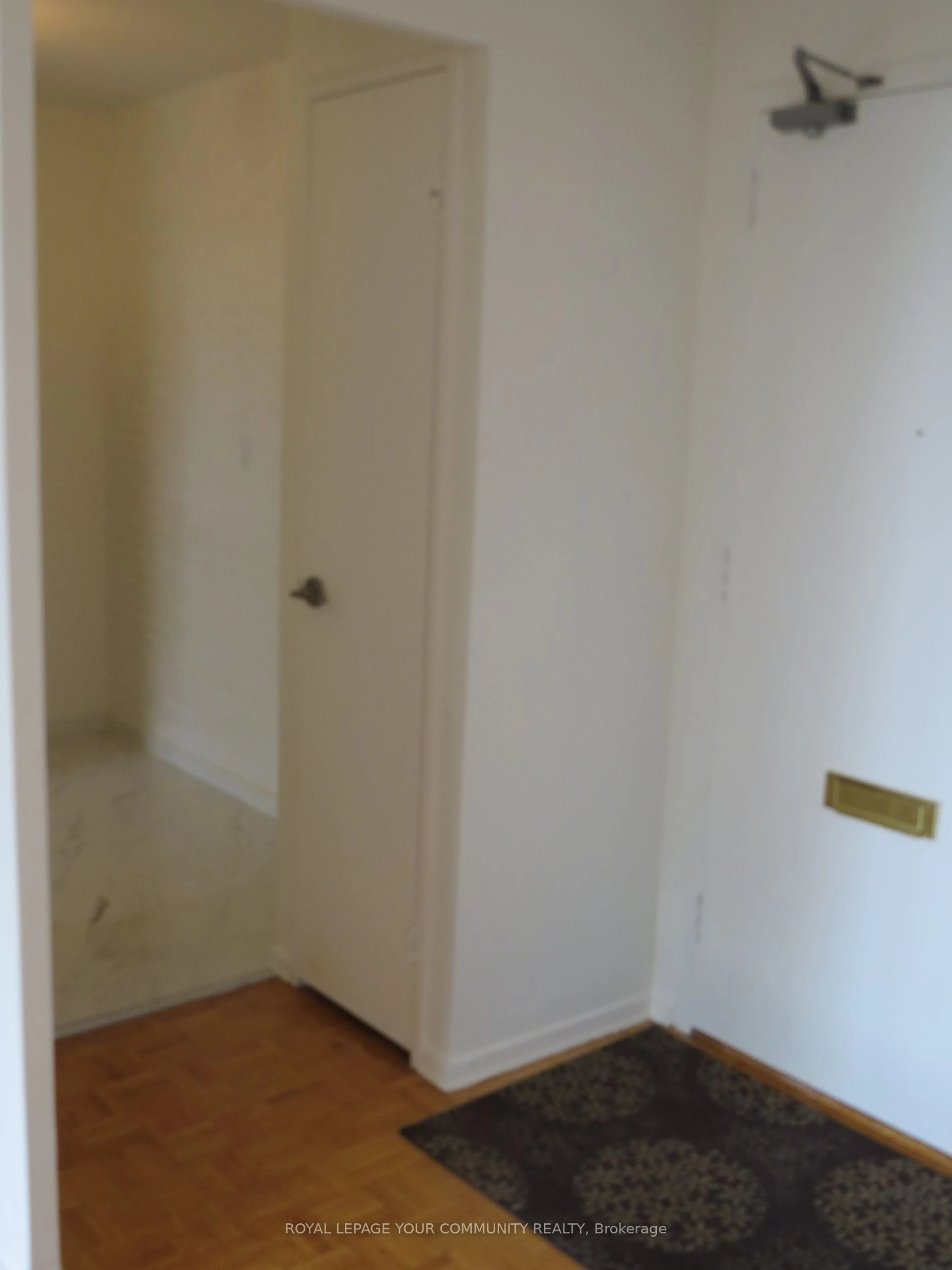 A pic of a room for 5 Frith Rd #305, Toronto Ontario M3N 2L5