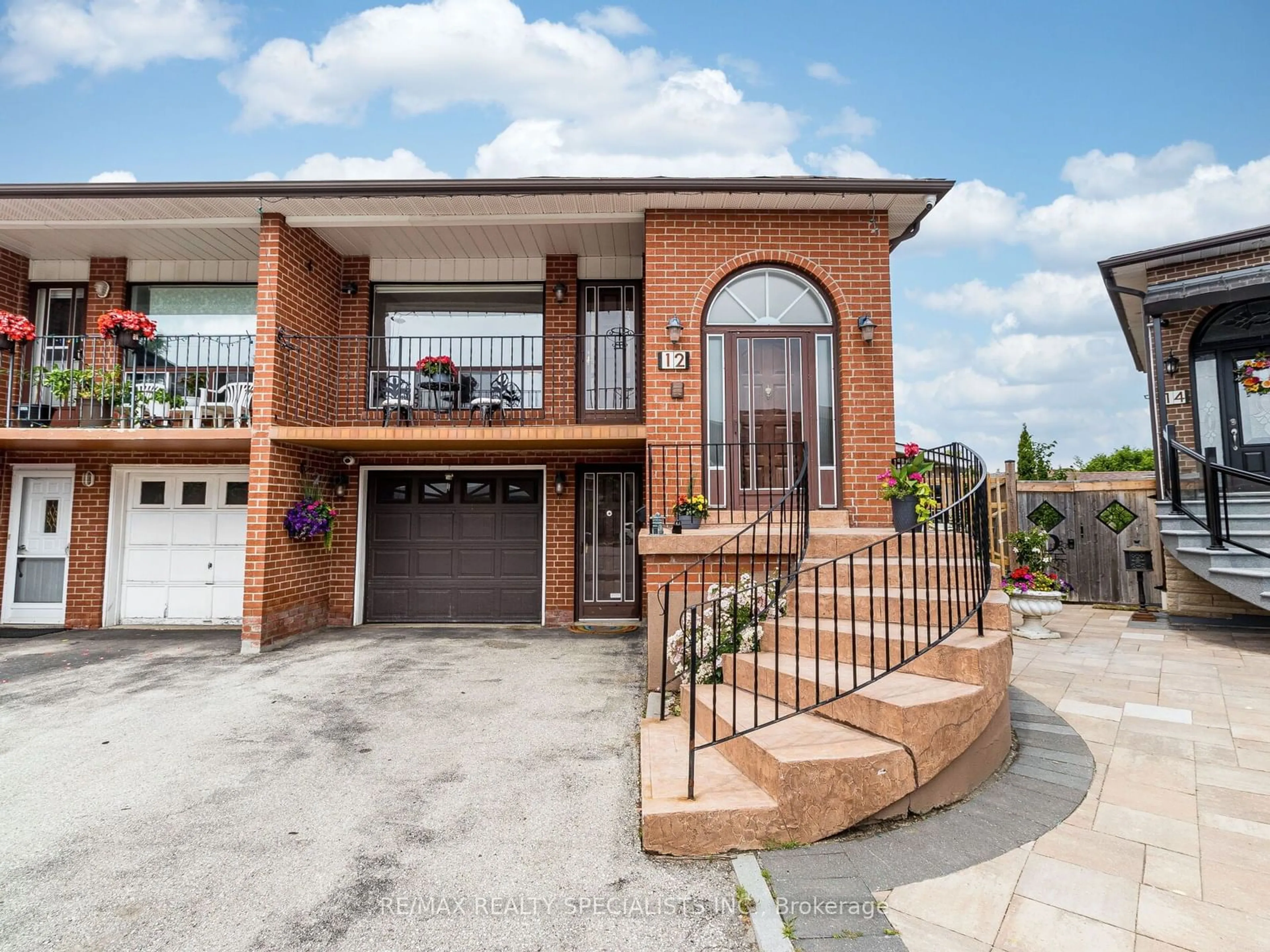 Home with brick exterior material for 12 Fonthill Pl, Toronto Ontario M3J 3G6