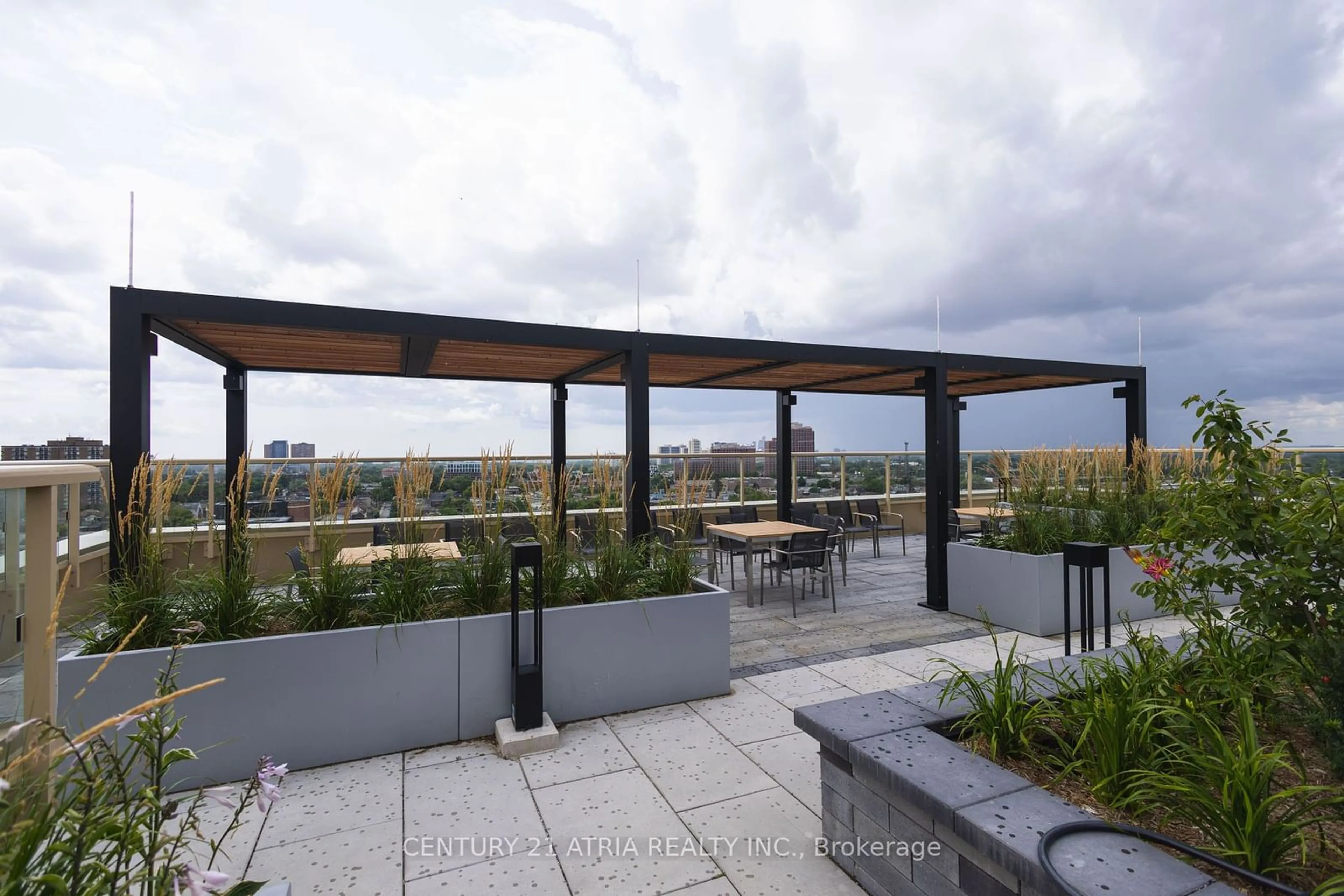 Patio for 1787 St Clair Ave #224, Toronto Ontario M2N 0B7