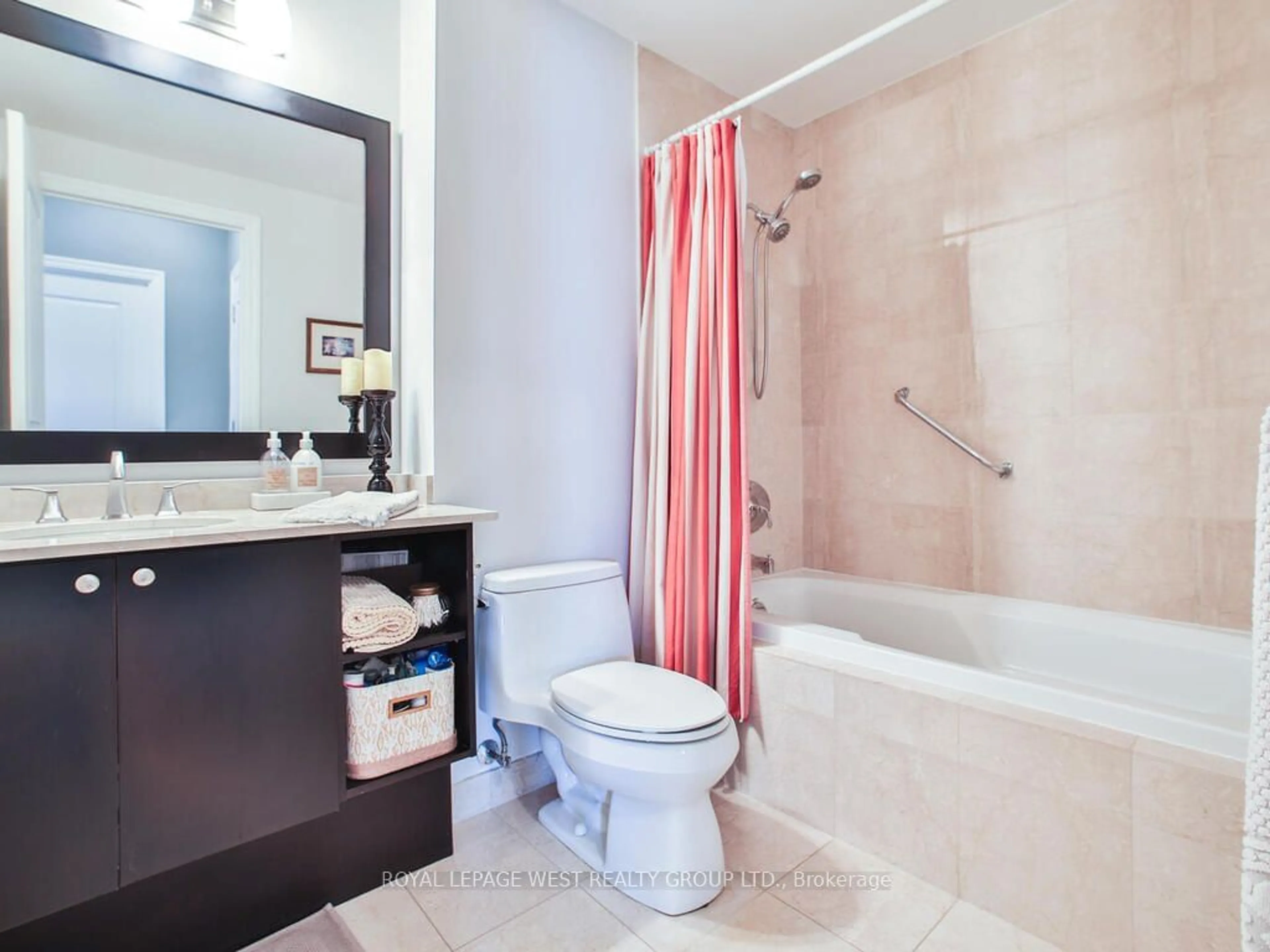 Bathroom for 9 Burnhamthorpe Cres #401, Toronto Ontario M9A 0A6