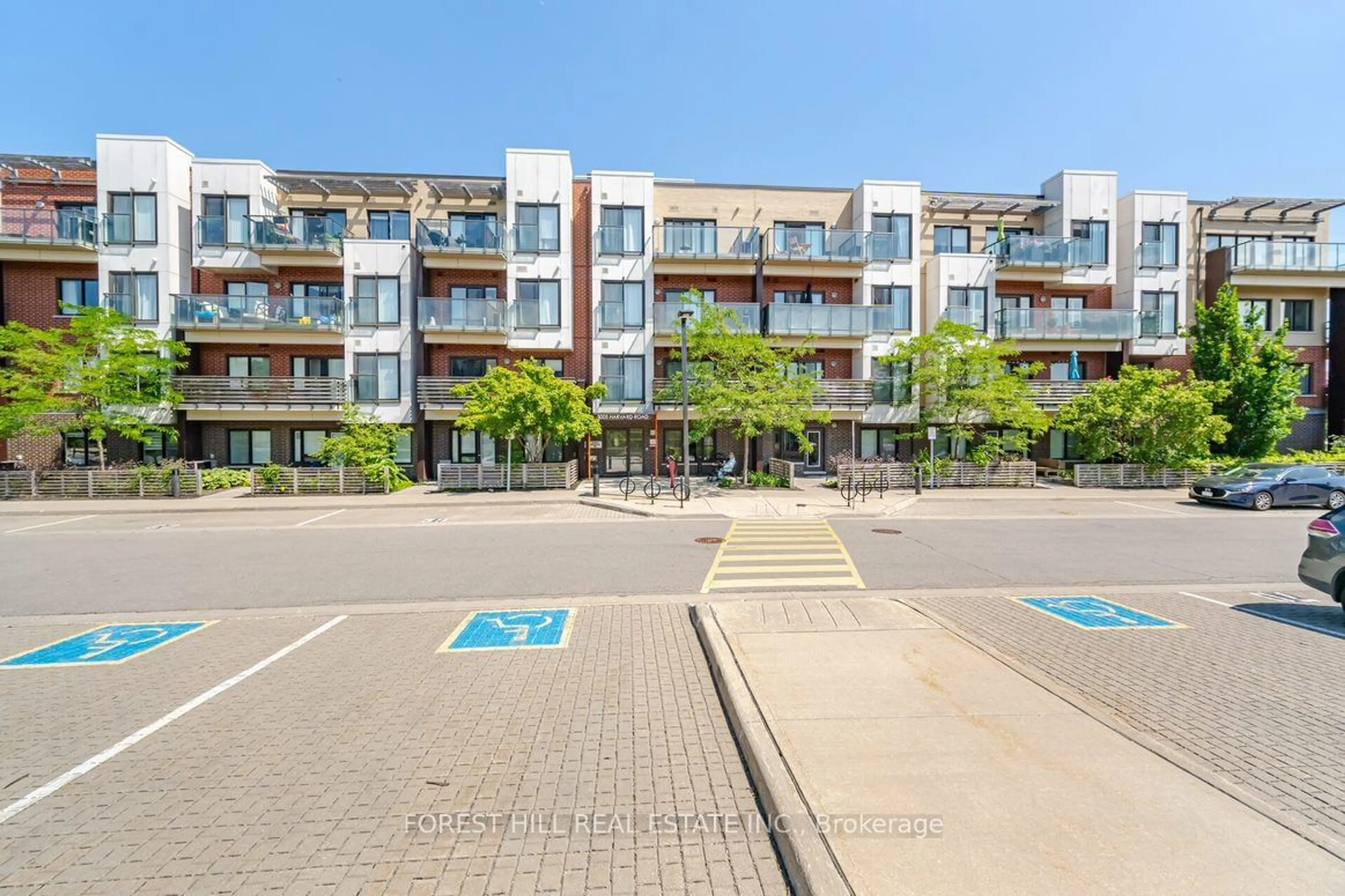 A pic from exterior of the house or condo for 5005 Harvard Rd #210, Mississauga Ontario L5M 0W5