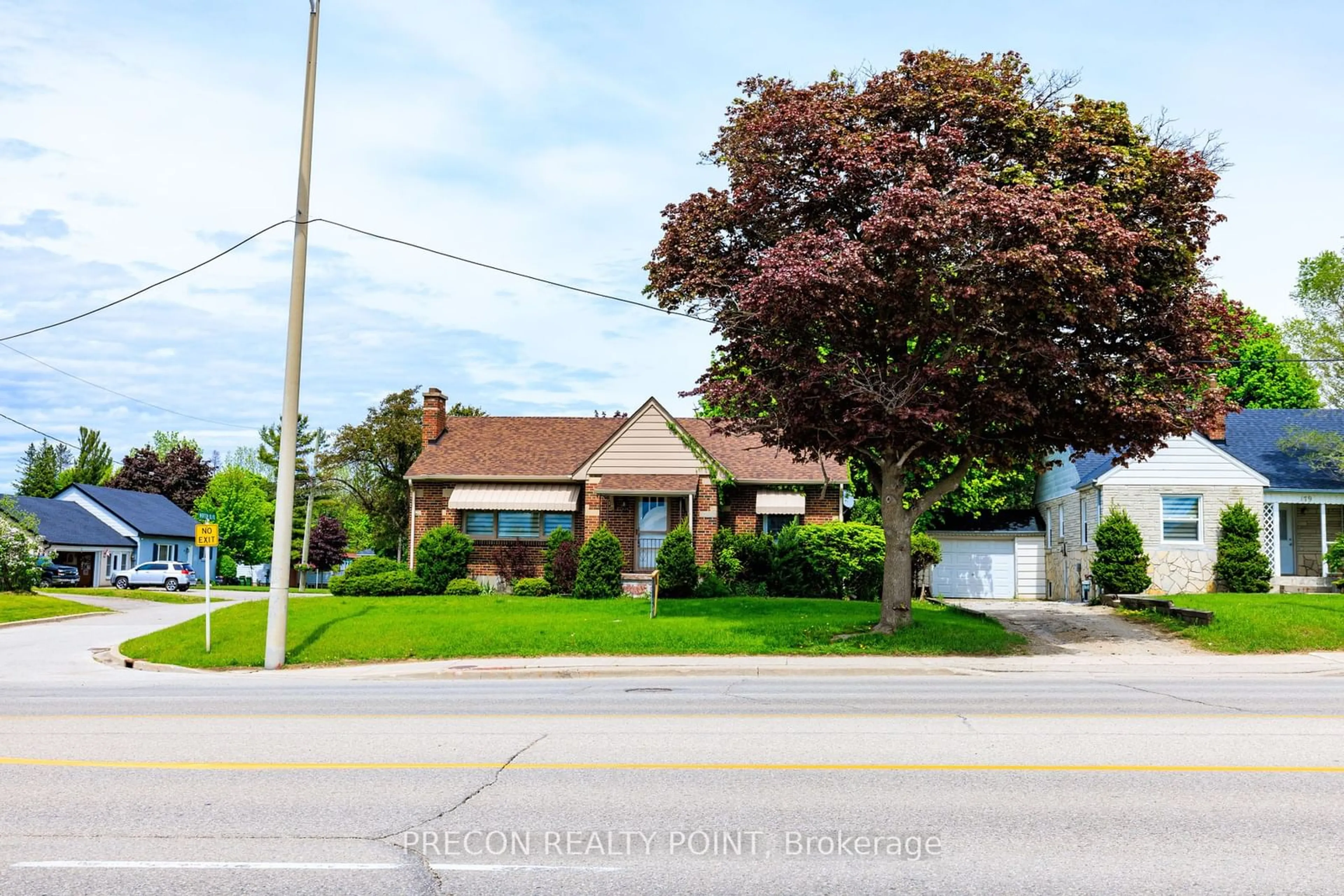 Street view for 173 Queen St, Caledon Ontario L7E 2C6