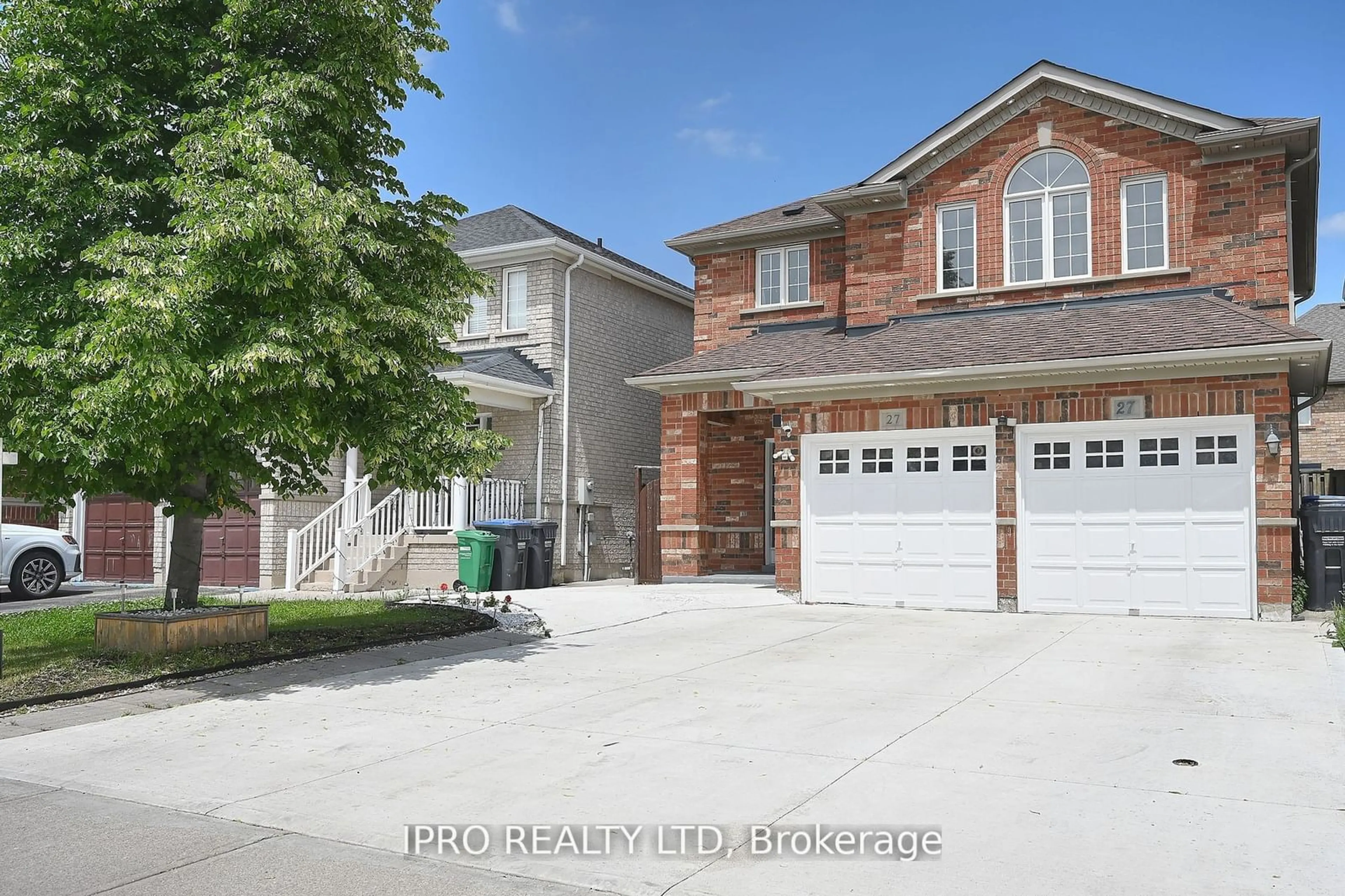 Frontside or backside of a home for 27 Silver Egret Rd, Brampton Ontario L7A 3P6