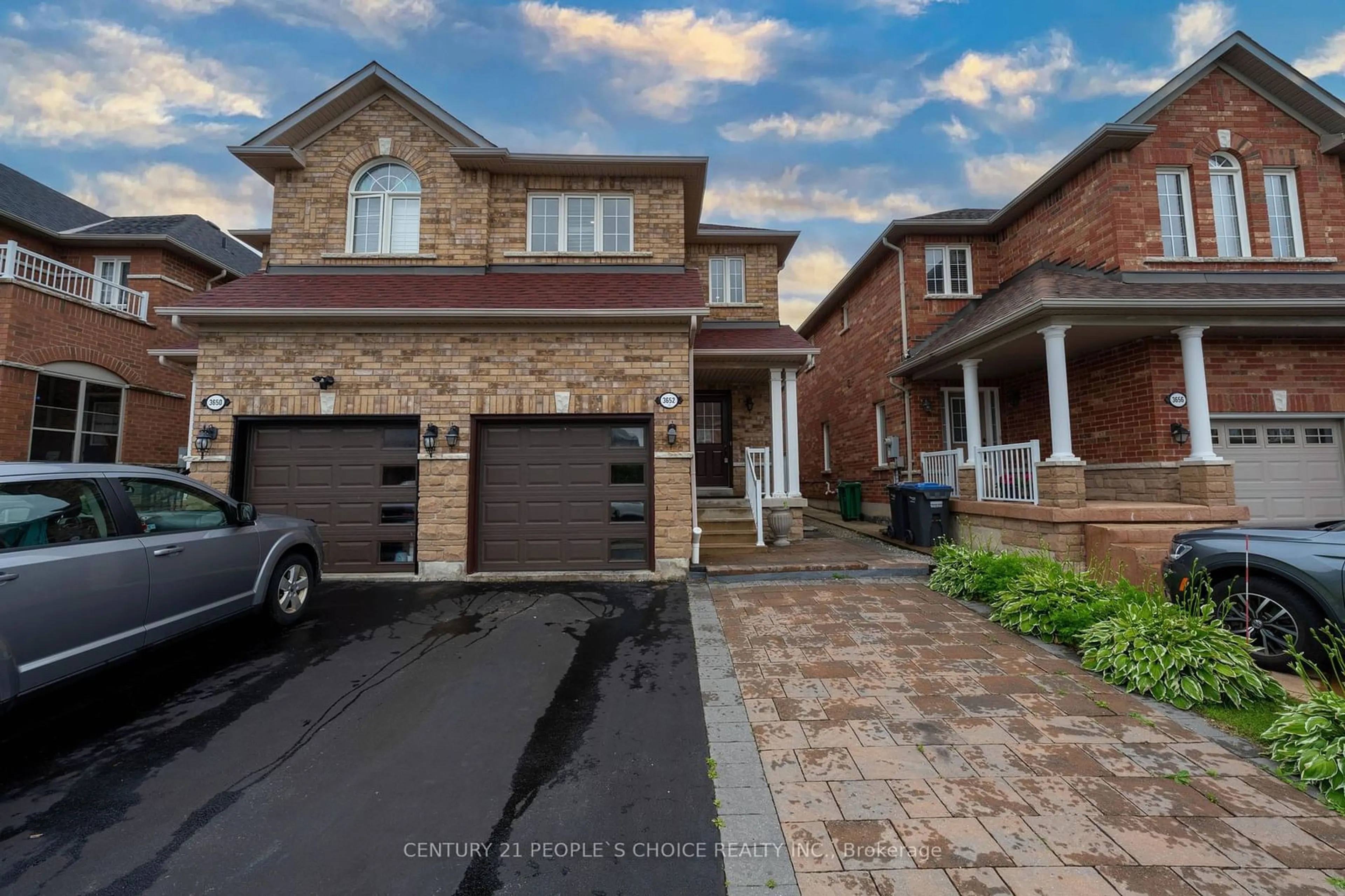 Home with brick exterior material for 3652 Bala Dr, Mississauga Ontario L5M 7N1