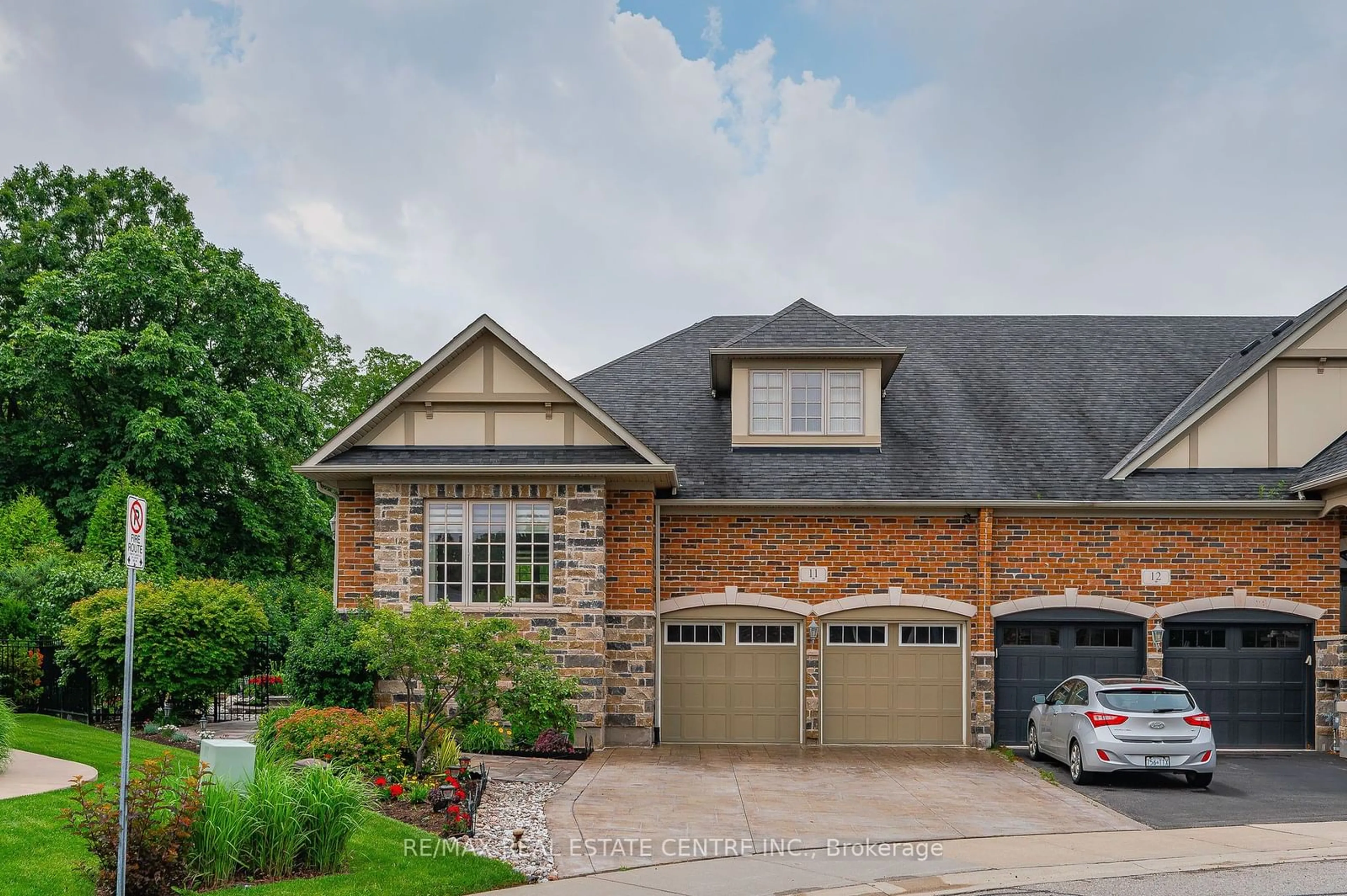 Home with brick exterior material for 3353 Liptay Ave #11, Oakville Ontario L6M 0M6