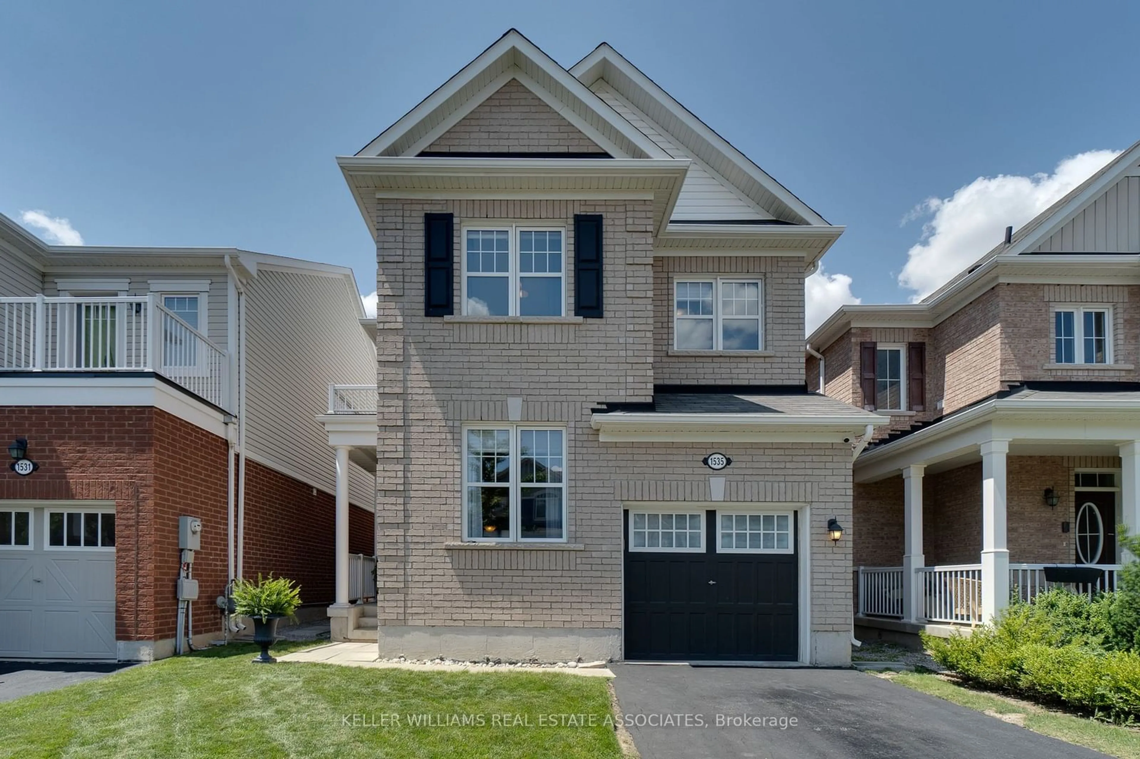 Home with brick exterior material for 1535 Tough Gate, Milton Ontario L9T 8Y6