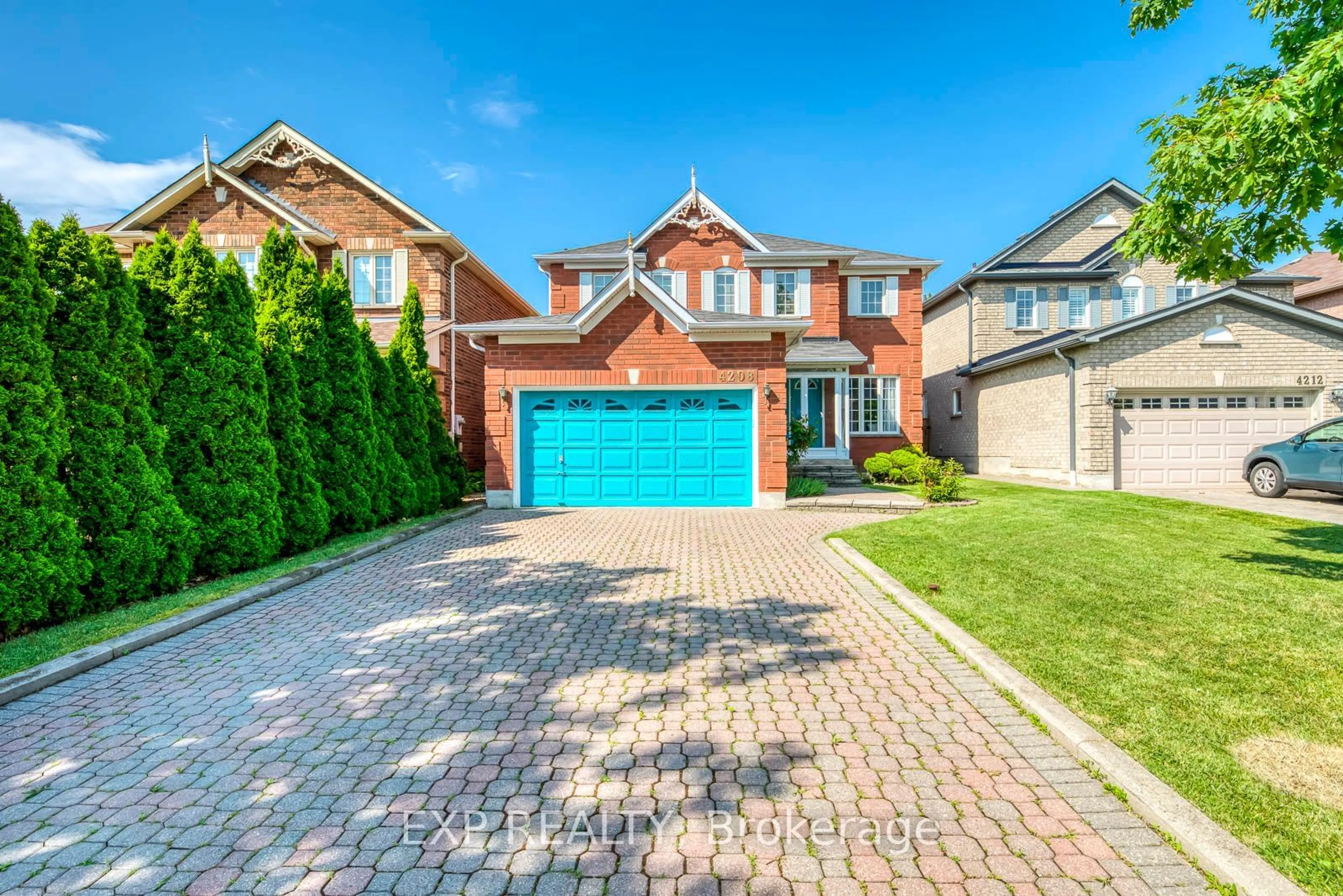 Home with brick exterior material for 4208 Sagebrush Tr, Mississauga Ontario L5C 4S1