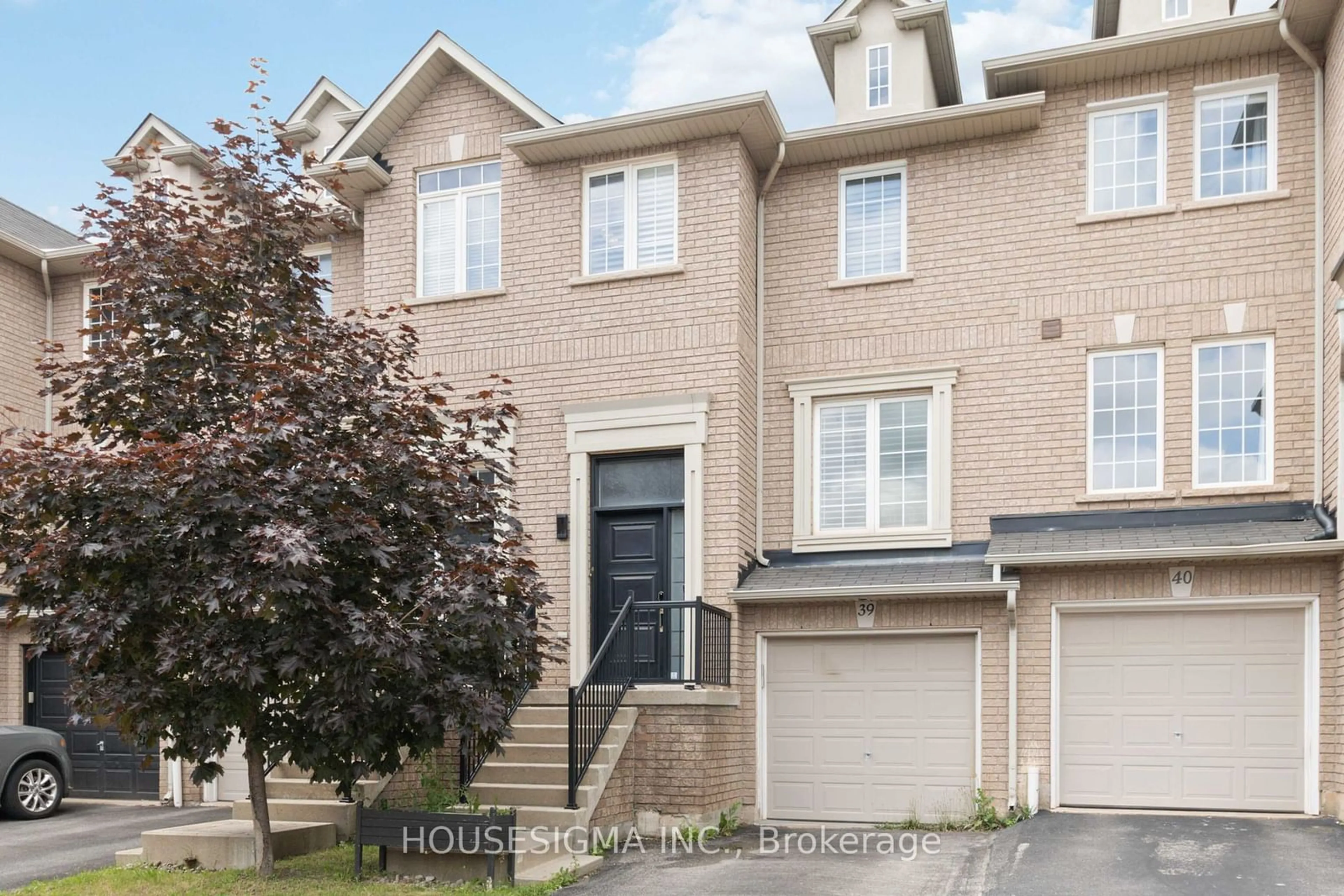 A pic from exterior of the house or condo for 2280 Baronwood Dr #39, Oakville Ontario L6M 4Z5