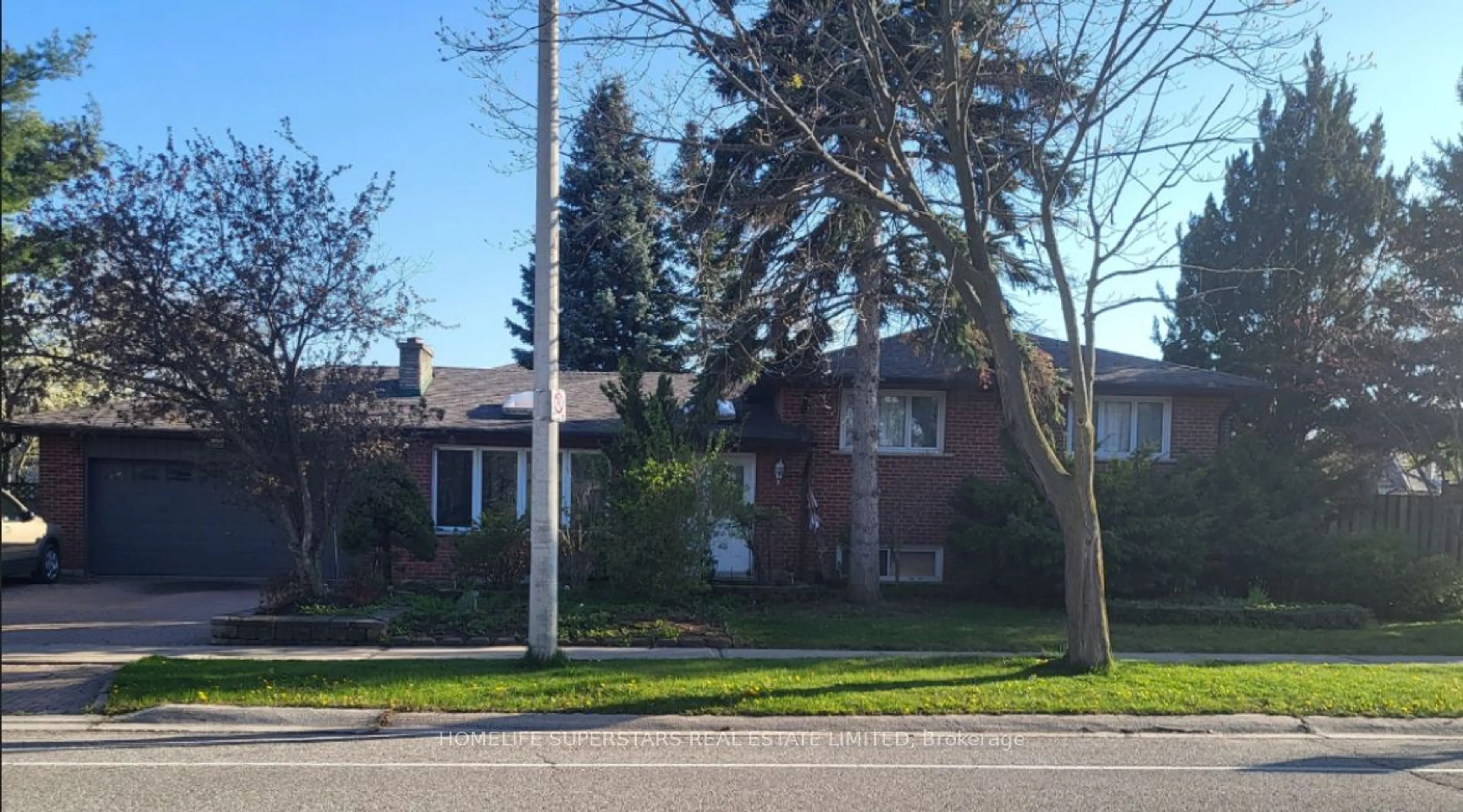 Frontside or backside of a home for 3230 Golden Orchard Dr, Mississauga Ontario L4Y 3G9